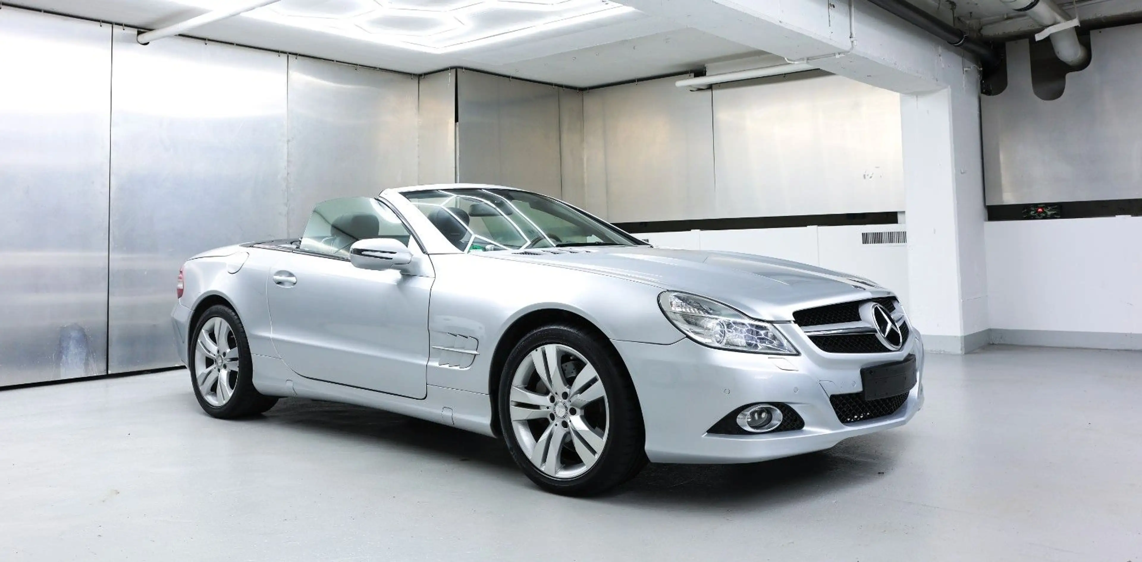 Mercedes-Benz SL 500 deutsches Fahrzeug Scheckheft — photo 2