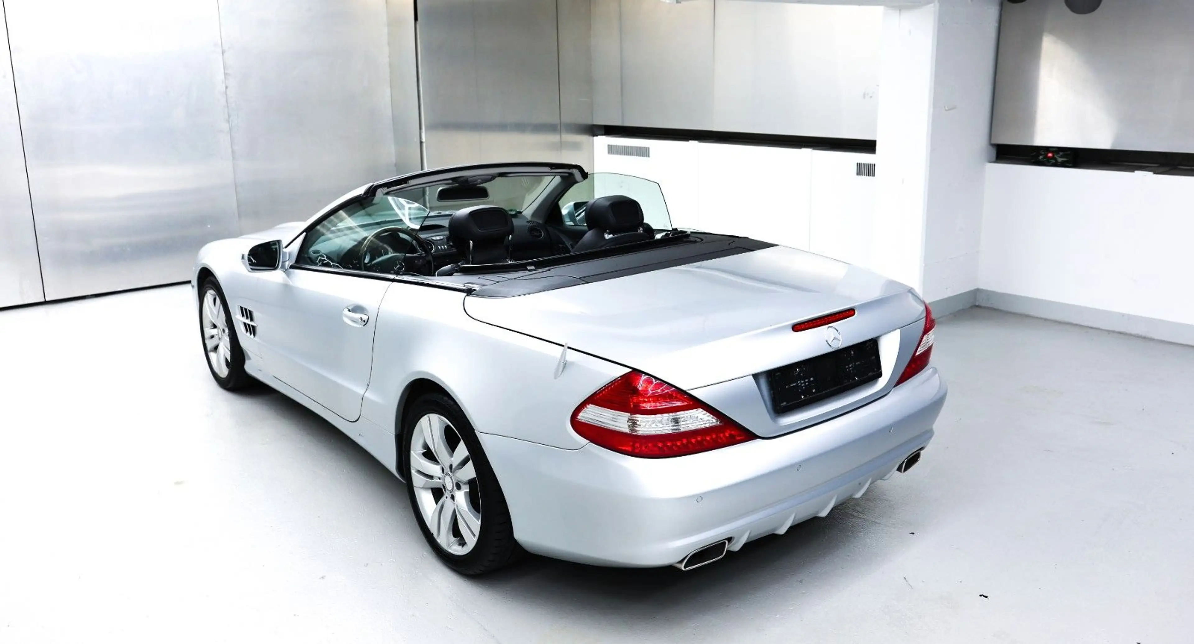 Mercedes-Benz SL 500 deutsches Fahrzeug Scheckheft — photo 7