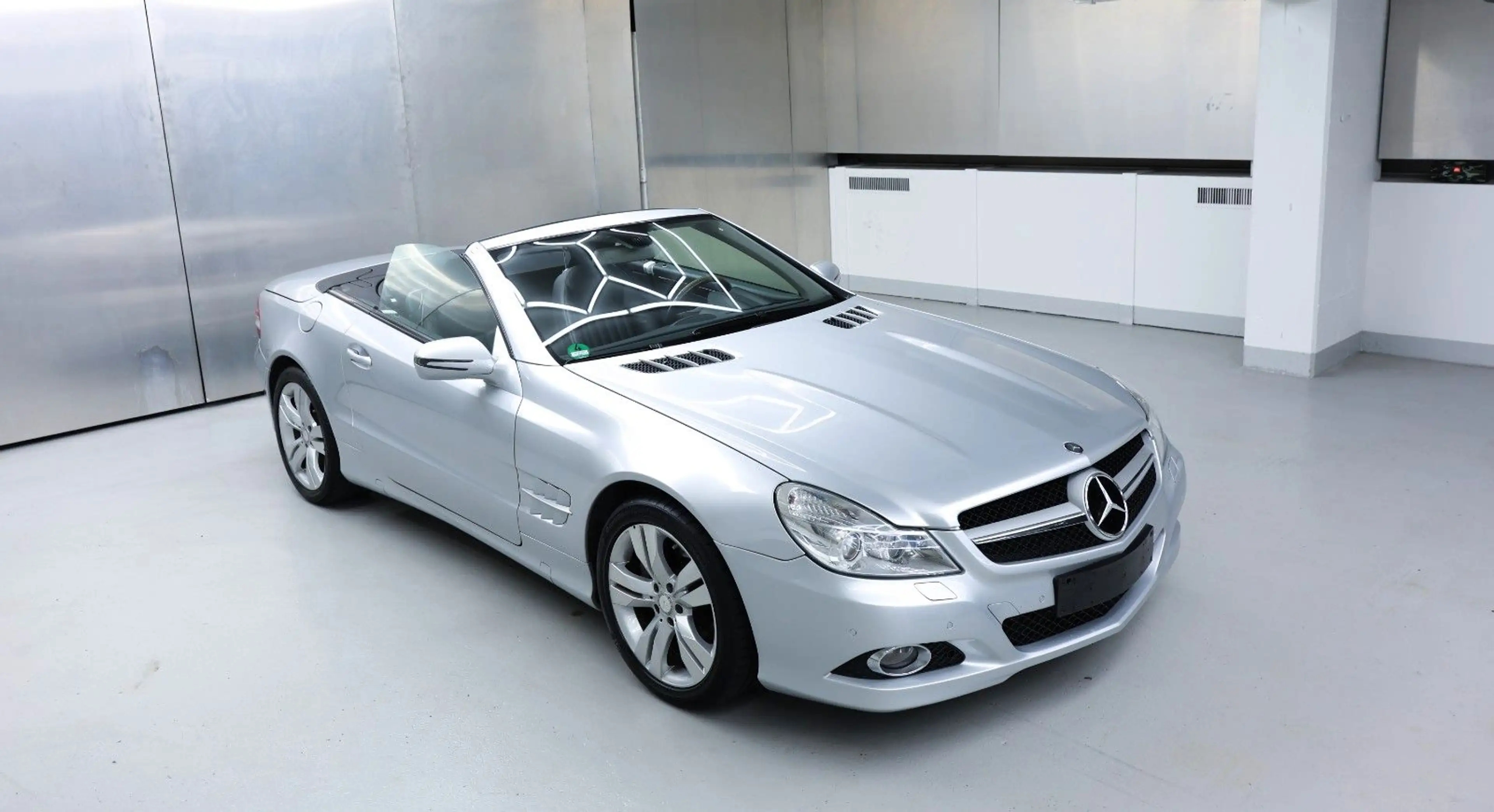 Mercedes-Benz SL 500 deutsches Fahrzeug Scheckheft — photo 3