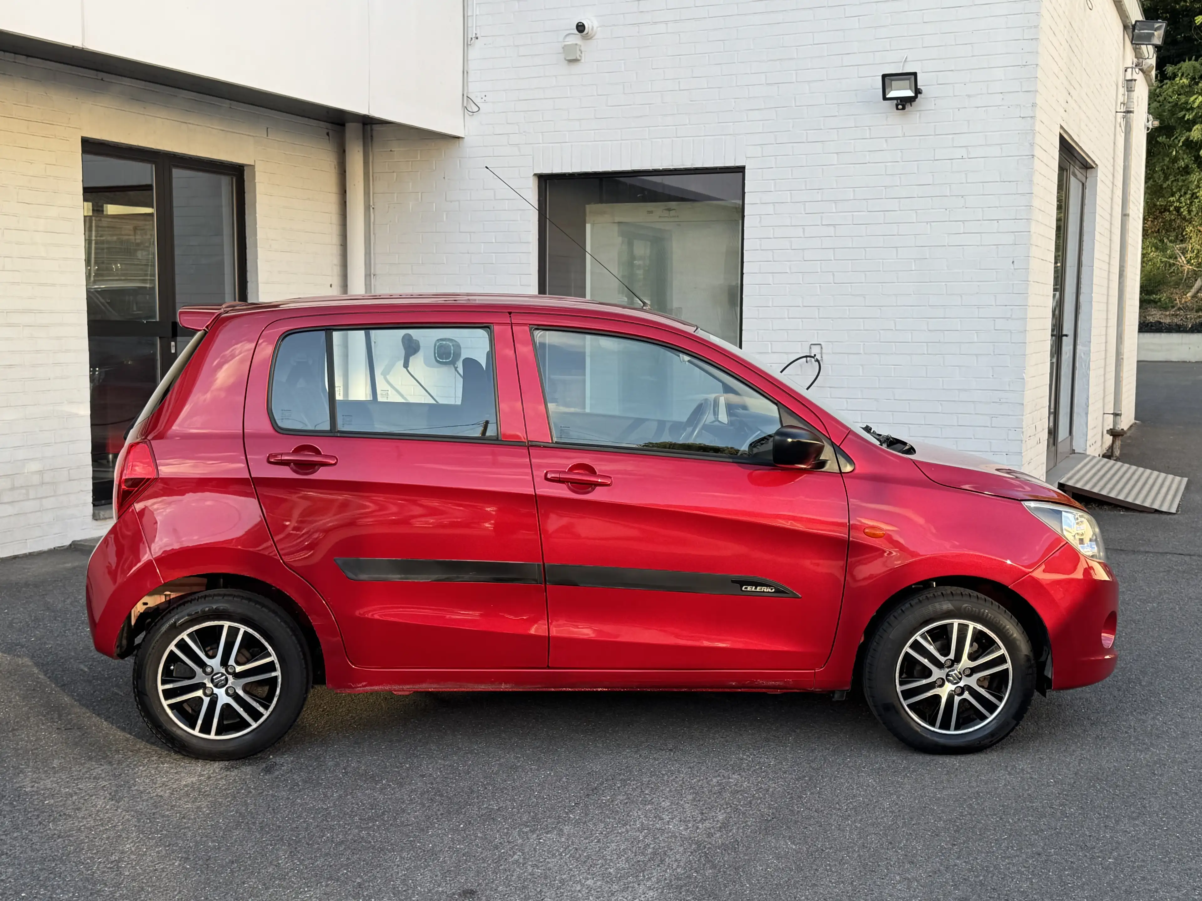 Suzuki Celerio 1000 ESSENCE 5 PORTES CLIM JANTE ALU ETAT NEUVE — photo 5