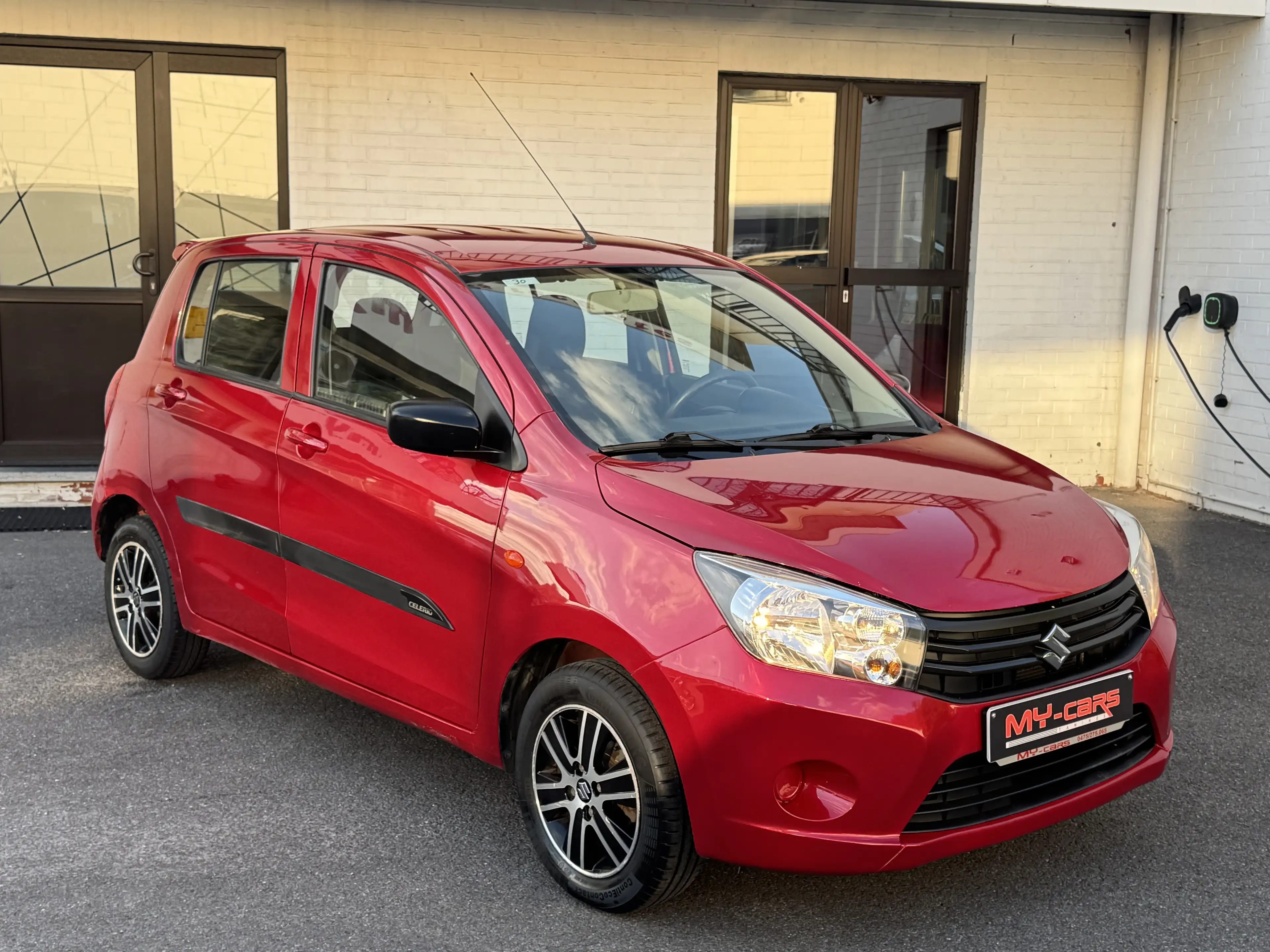 Suzuki Celerio 1000 ESSENCE 5 PORTES CLIM JANTE ALU ETAT NEUVE — photo 2