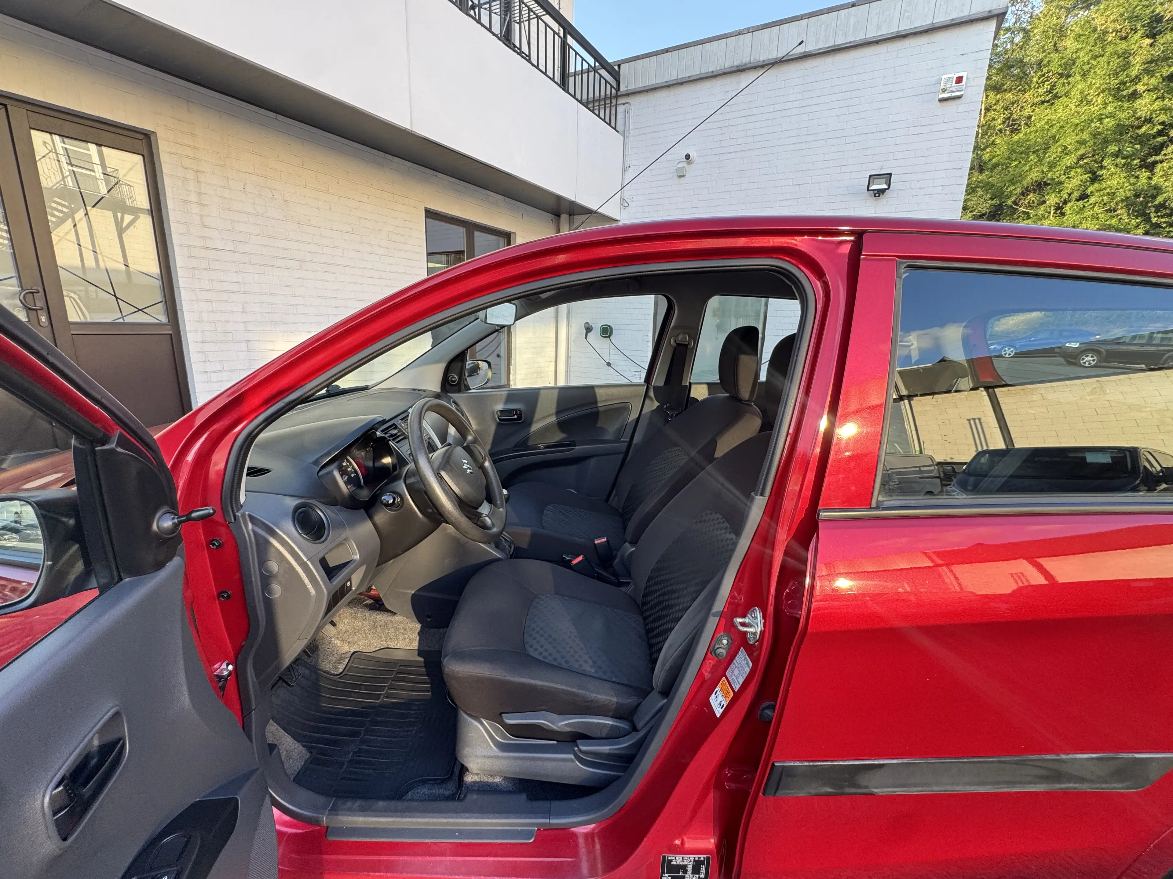 Suzuki Celerio 1000 ESSENCE 5 PORTES CLIM JANTE ALU ETAT NEUVE — photo 15