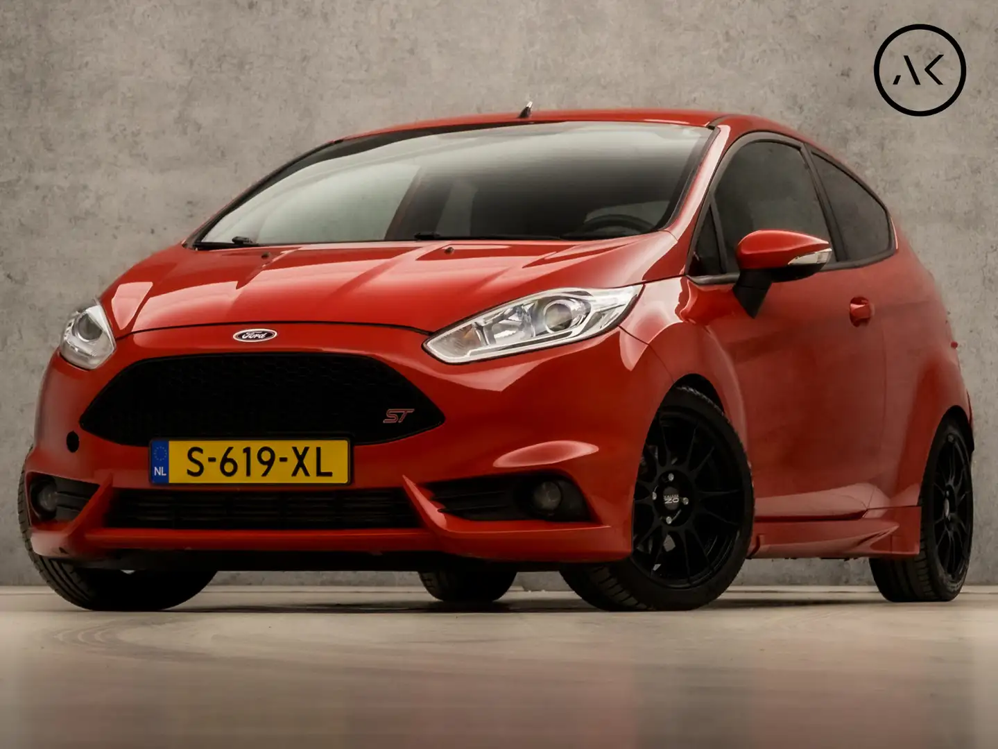 Ford Fiesta 1.6 ST1 213Pk (BLUETOOTH, GETINT GLAS, LM VELGEN, Rood - 1