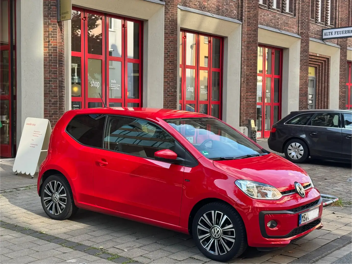 Volkswagen up! 1.0 join up! Rot - 2