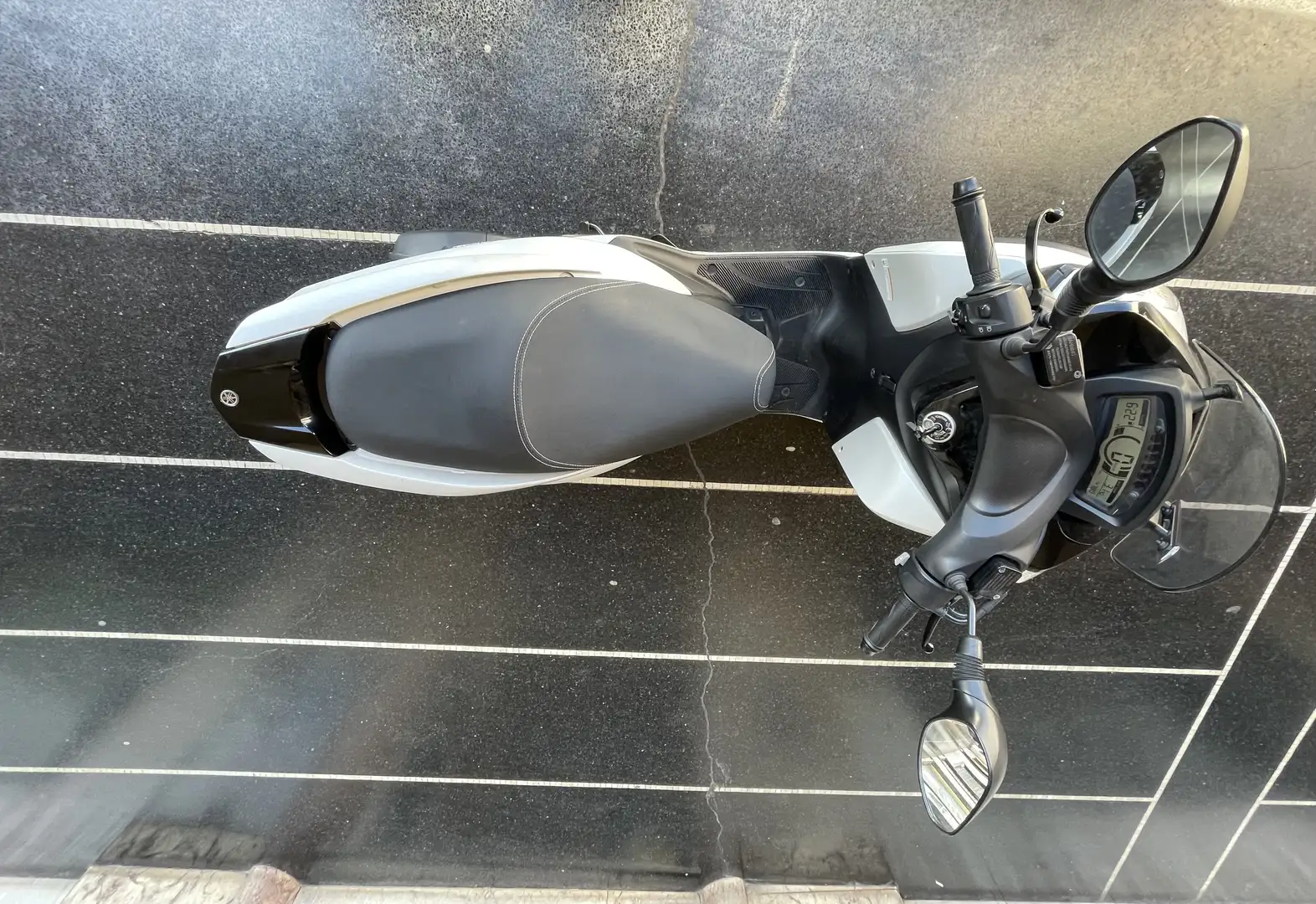 Yamaha TriCity Bílá - 1