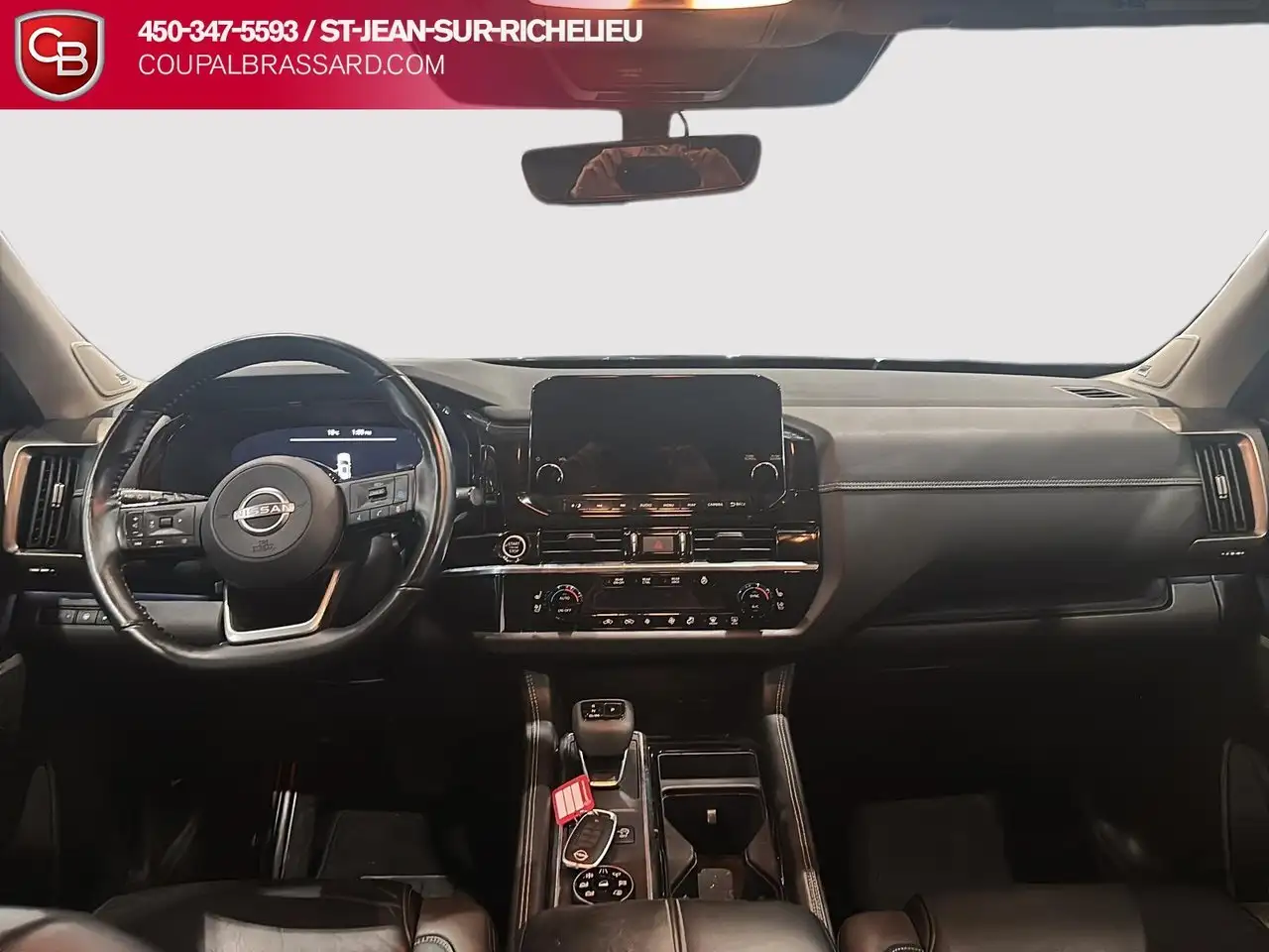 Nissan Pathfinder снимка Nissan Pathfinder