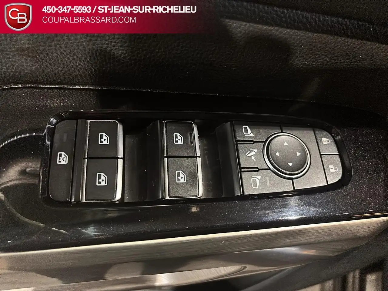 Nissan Pathfinder снимка Nissan Pathfinder
