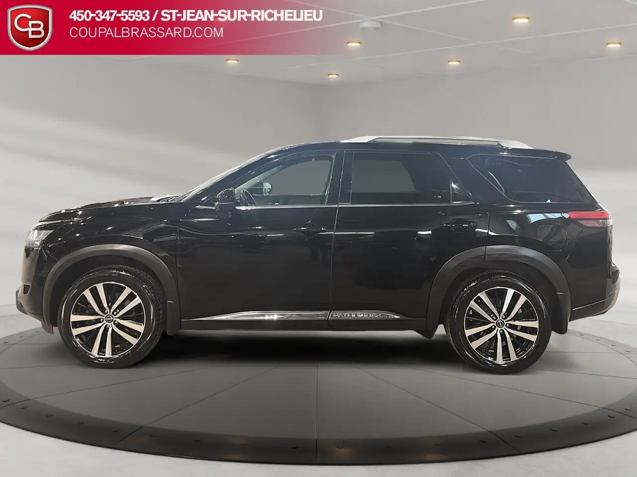 Nissan Pathfinder снимка Nissan Pathfinder