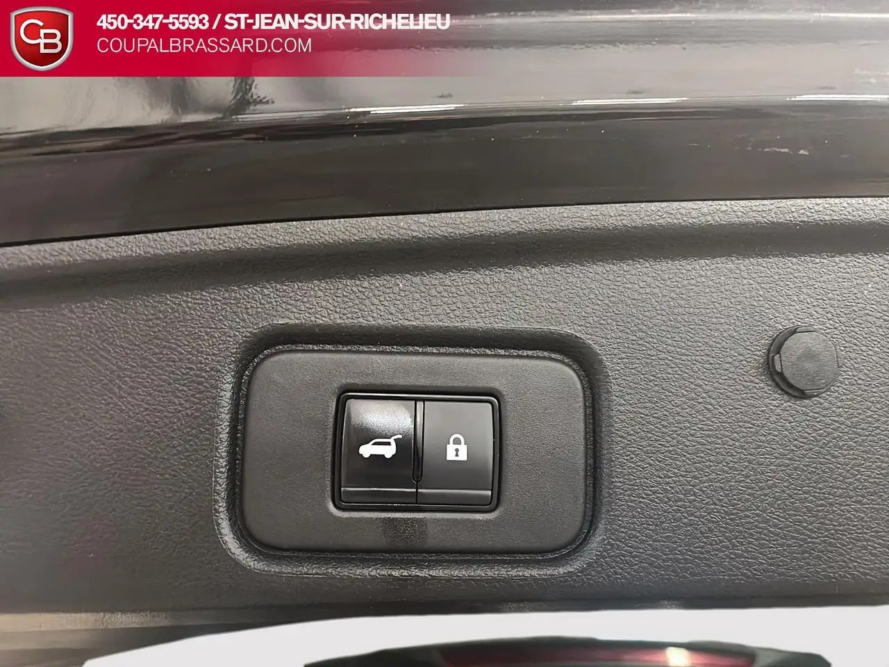 Nissan Pathfinder снимка Nissan Pathfinder