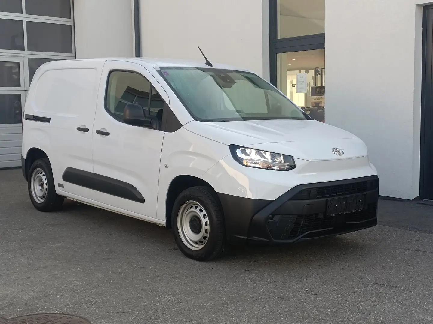Toyota Proace City ProWork L1 1,5 D-4D 102 Weiß - 2