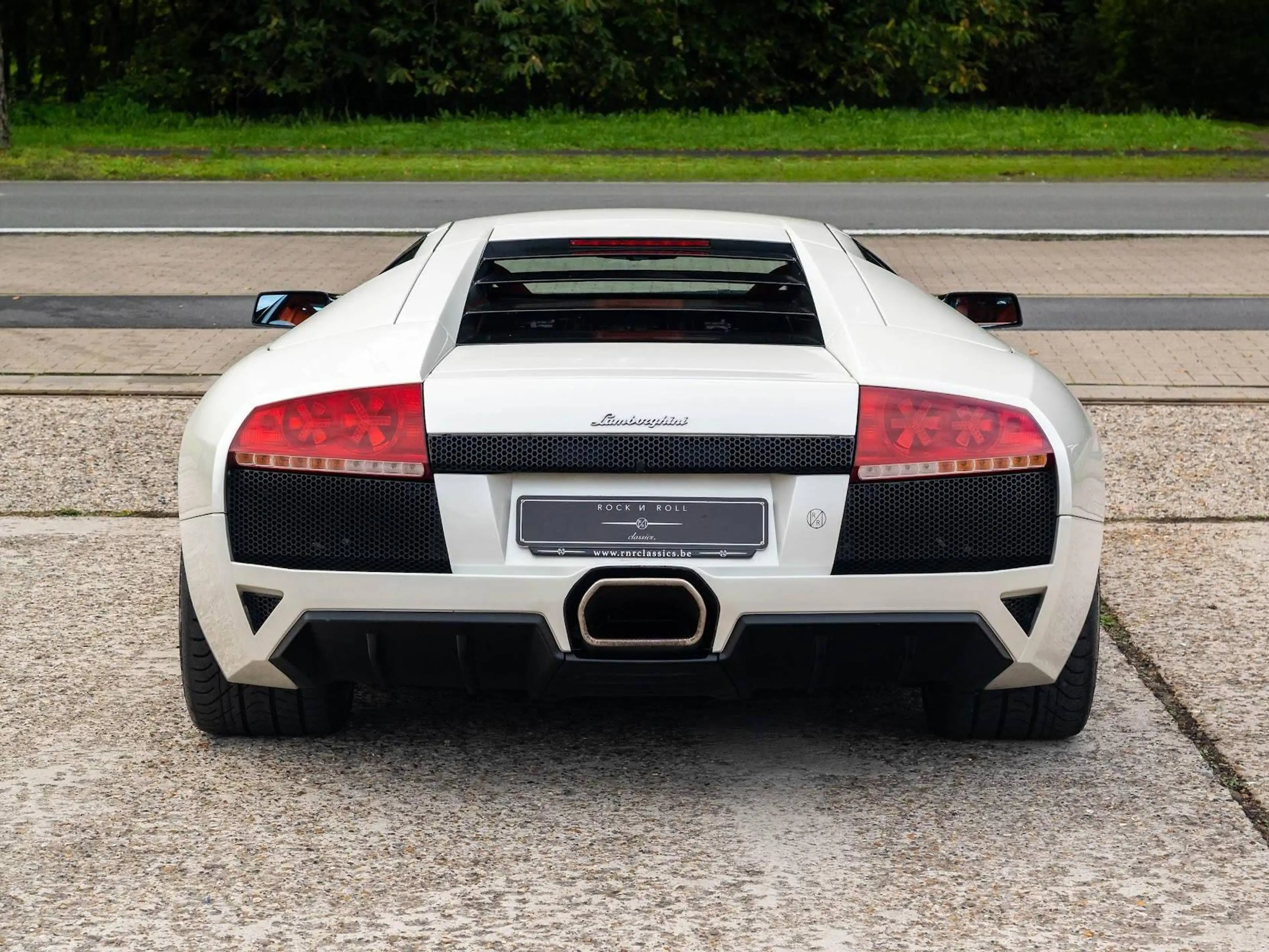 Lamborghini Murciélago Murciélago LP640 | Special order leather interior with Q citura diamond stitching — photo 15