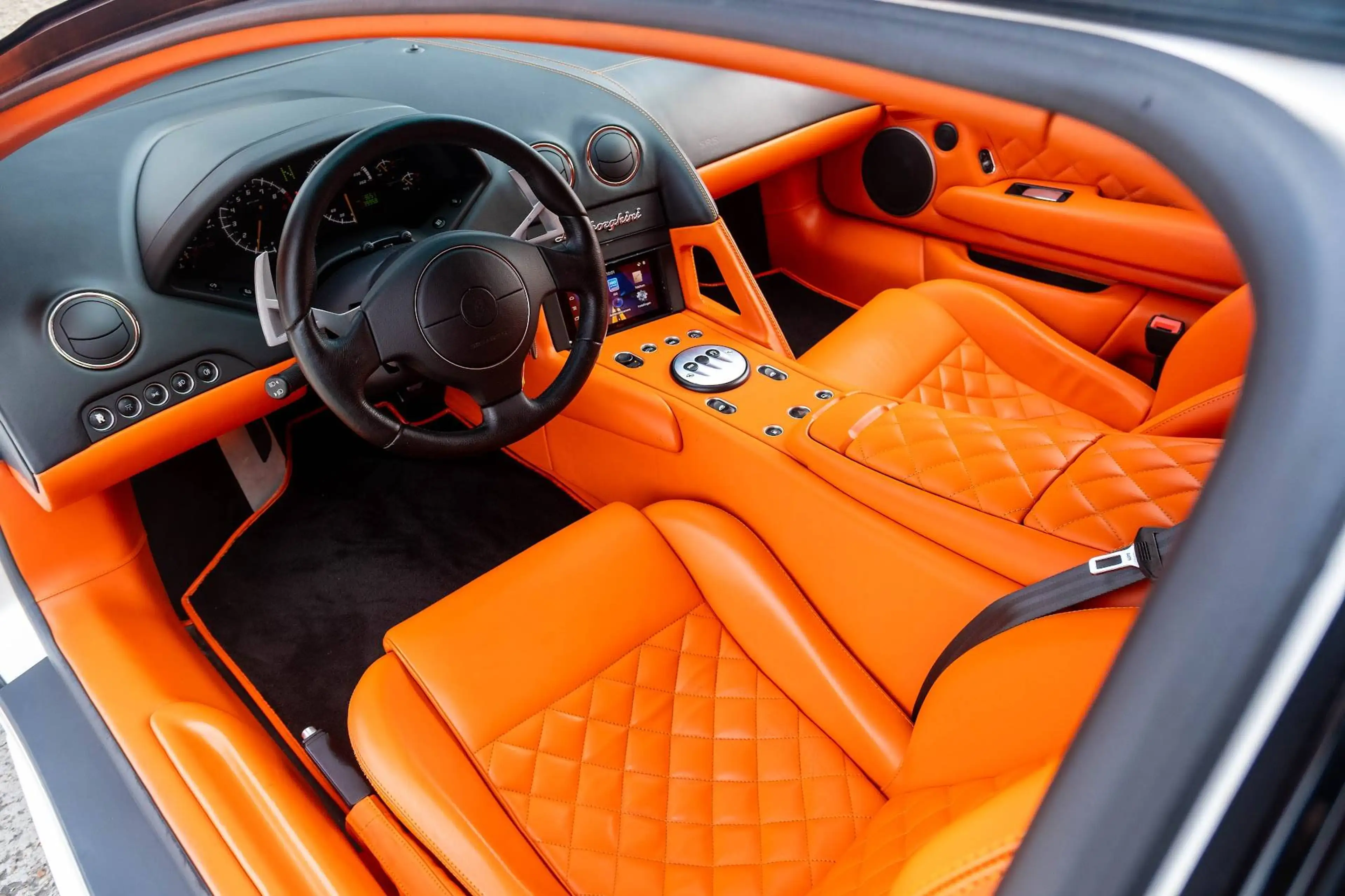 Lamborghini Murciélago Murciélago LP640 | Special order leather interior with Q citura diamond stitching — photo 17