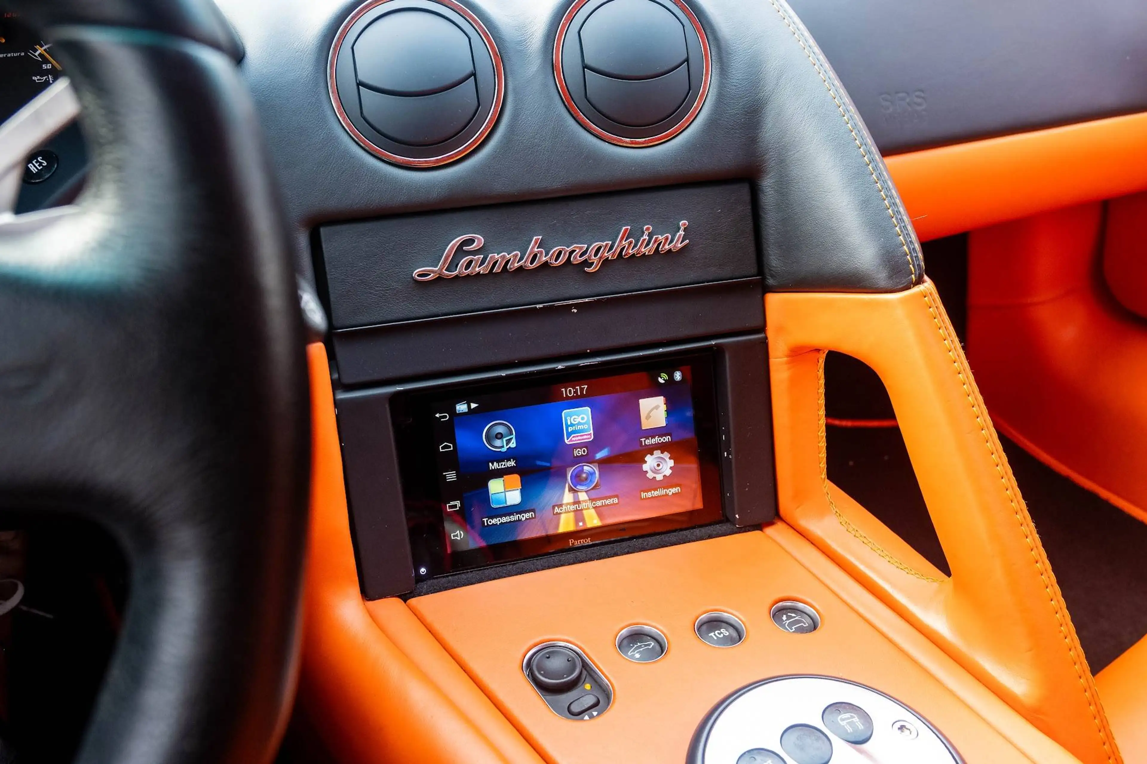 Lamborghini Murciélago Murciélago LP640 | Special order leather interior with Q citura diamond stitching — photo 22