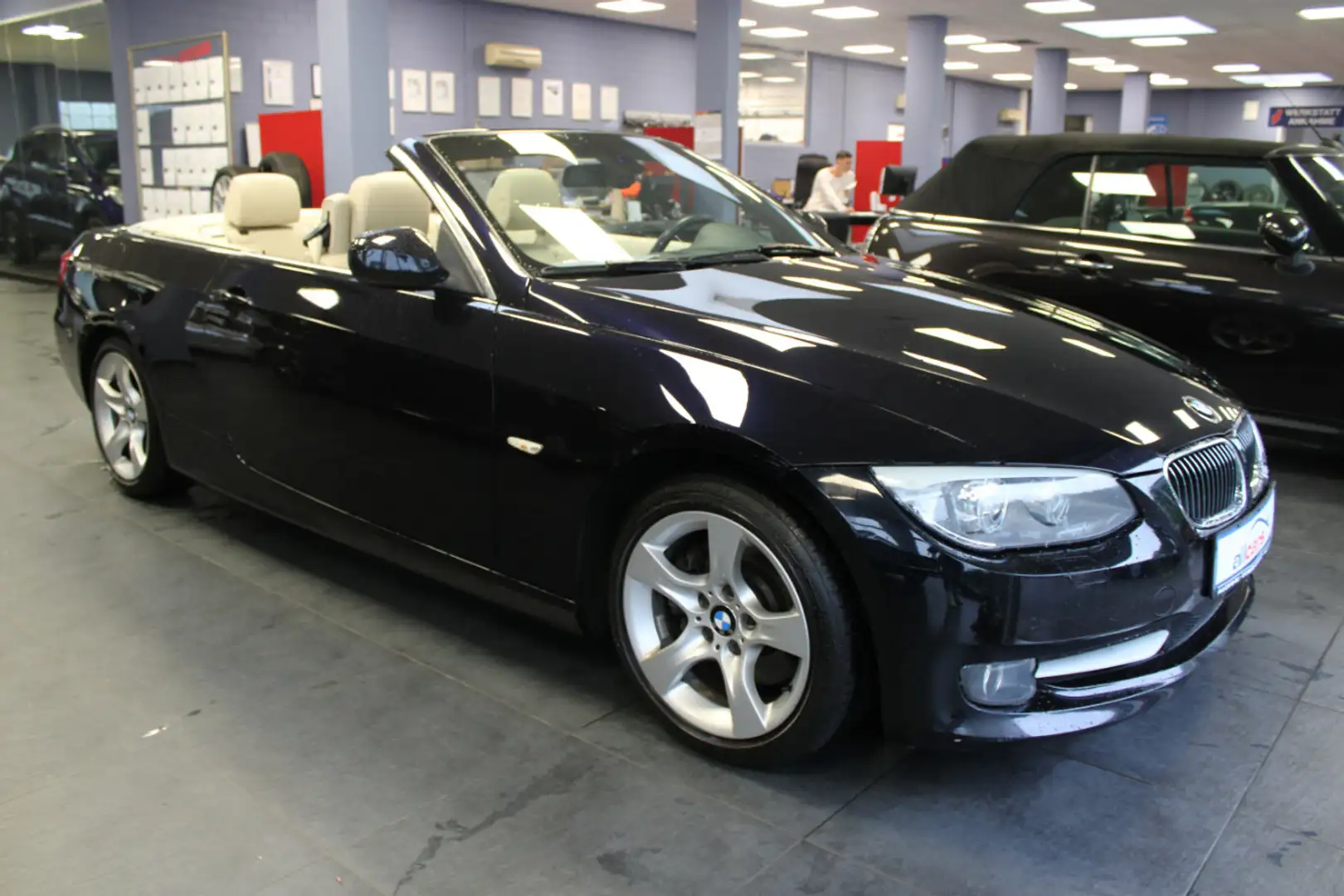 BMW 325 325i Cabrio Aut. - Leder - Xenon - PDC - Schwarz - 1