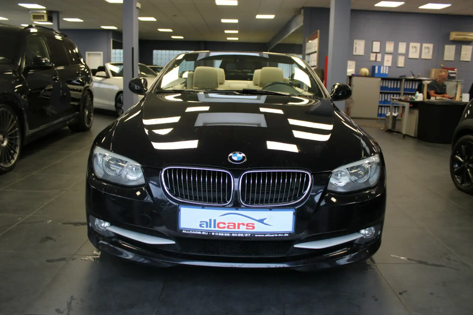 BMW 325 325i Cabrio Aut. - Leder - Xenon - PDC - Schwarz - 2
