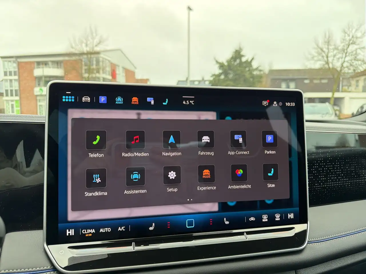 Volkswagen Tiguan R-Line 1.5 eTSI DSG IQ.Light Navi AHK AreaView ... 7