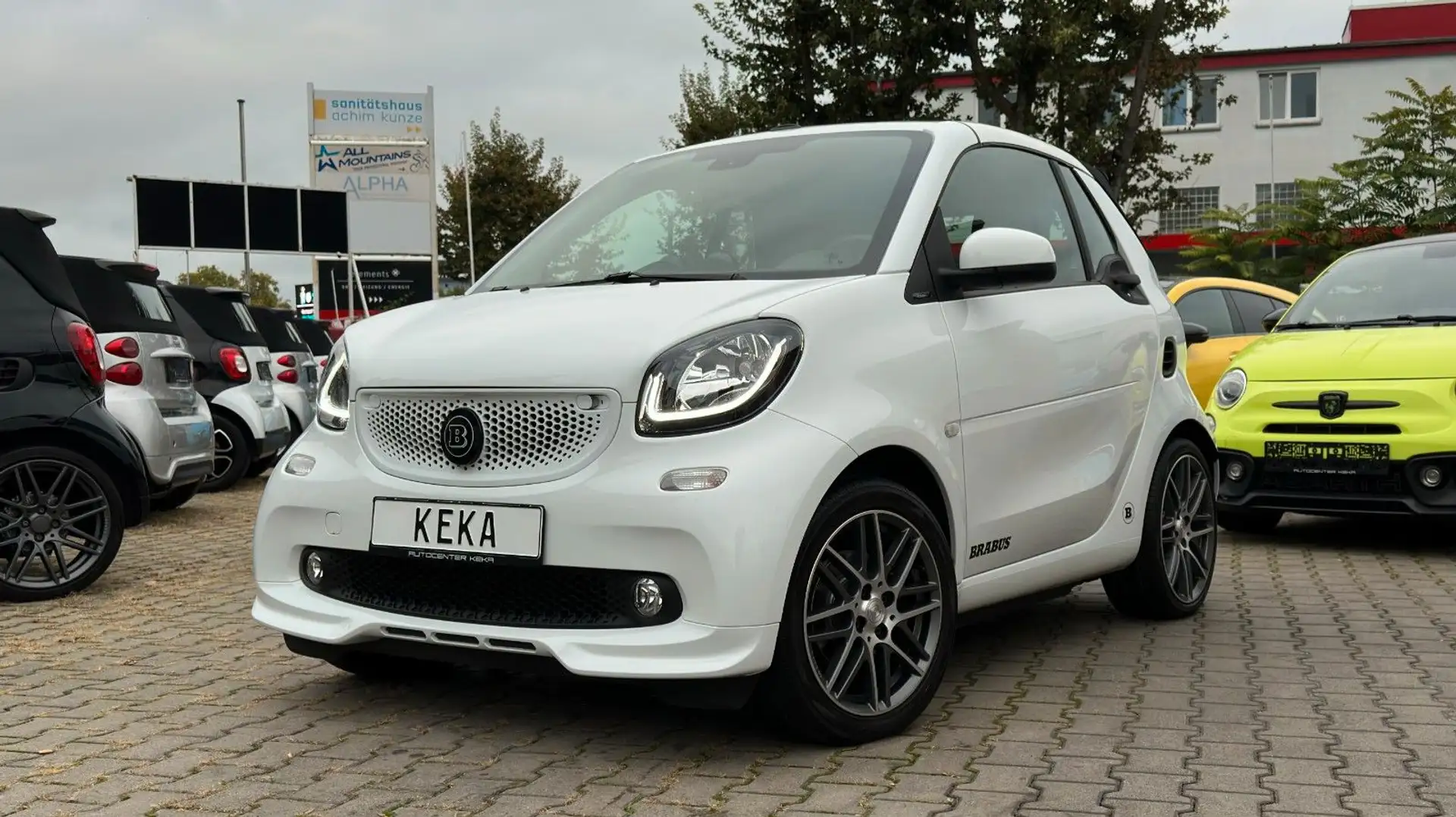 smart forTwo Cabrio BRABUS EDITION+ HP122 PERFORMANCE! LAST! Weiß - 1