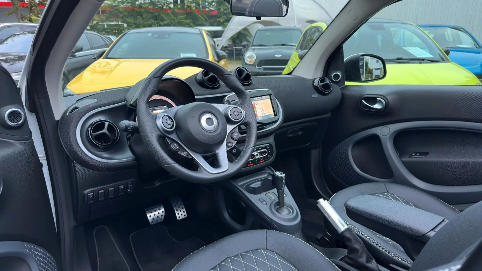 smart forTwo Cabrio BRABUS EDITION+ HP122 PERFORMANCE! LAST! Weiß - 2