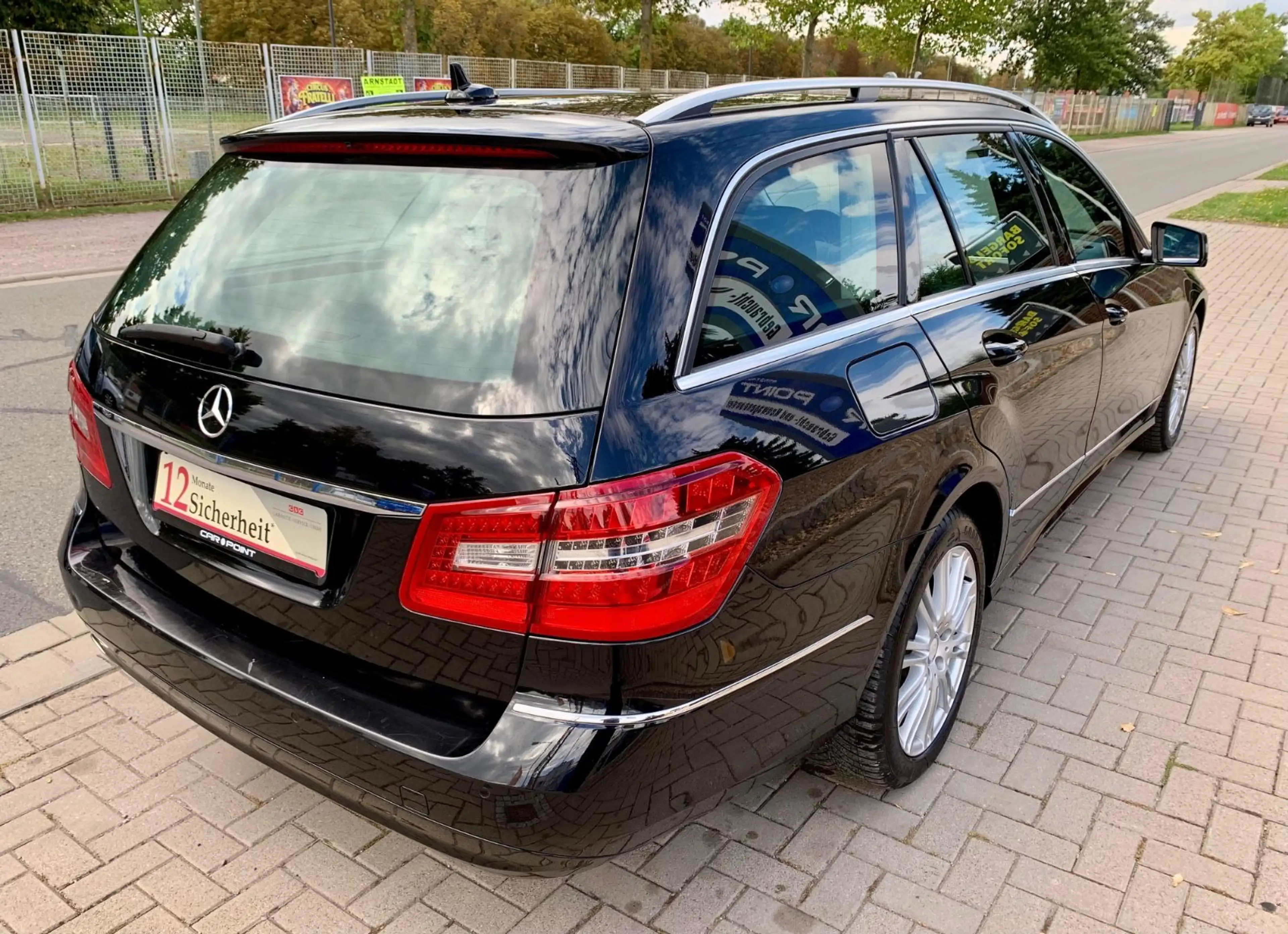 Mercedes-Benz E 250 E T-Modell, ELEGANCE, Luftfederung — photo 3