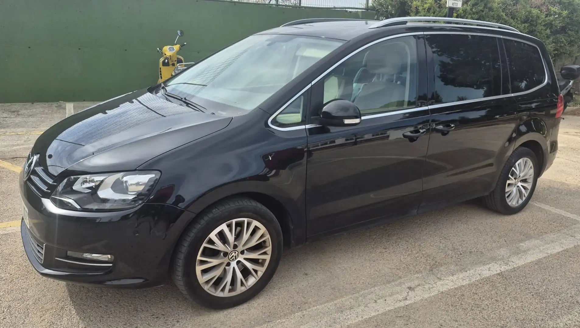 Volkswagen Sharan Sharan 2.0TDI Sport BMT DSG 177 Sport Negro - 1