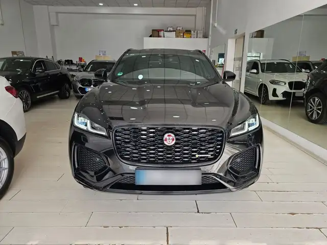 Jaguar F-Pace view 2