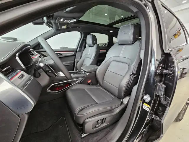 Jaguar F-Pace view 18