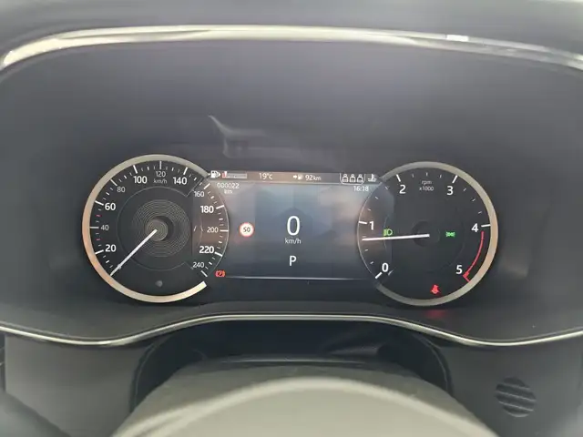 Jaguar F-Pace view 27