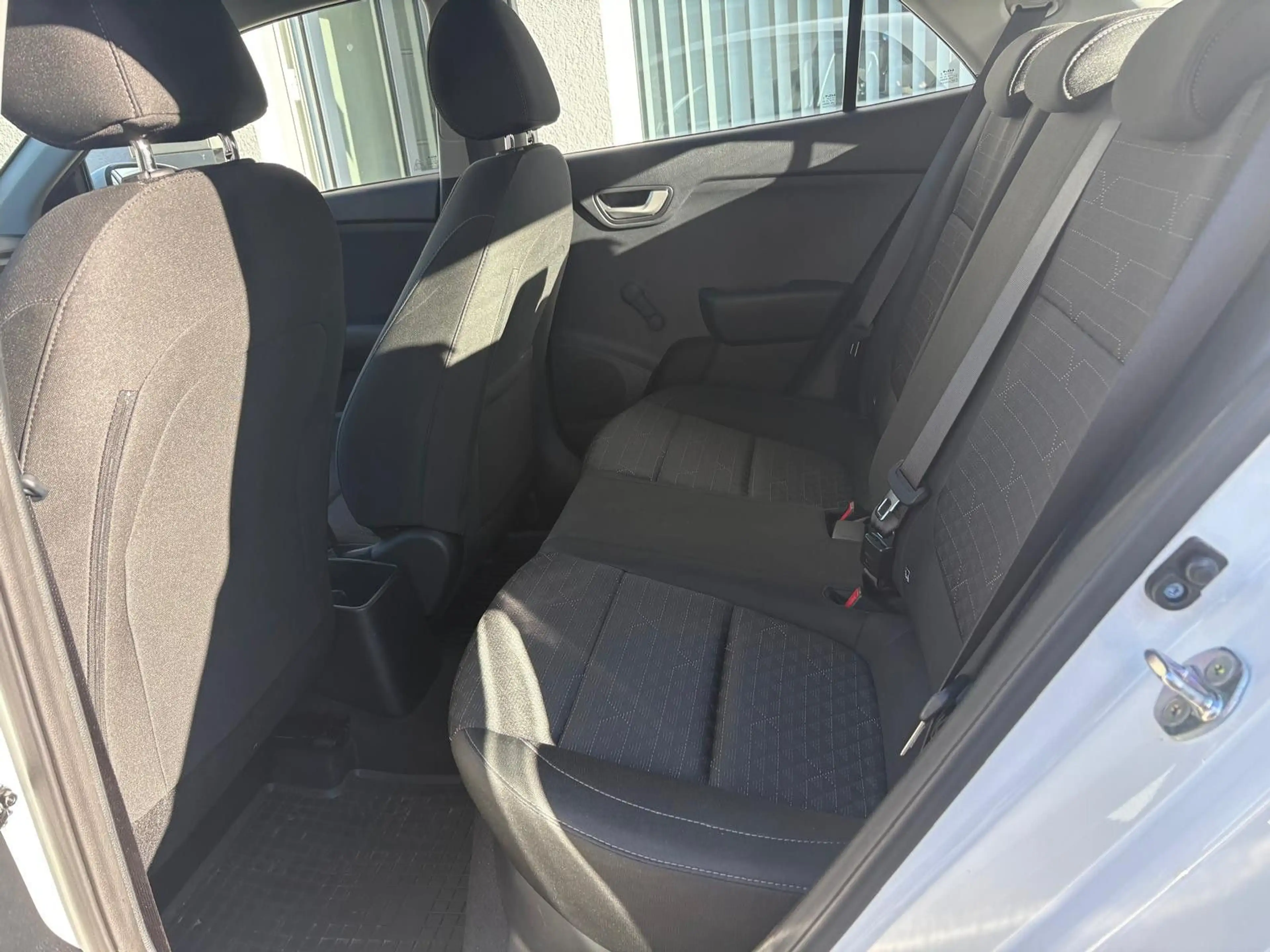 Kia Rio Edition 7 Hagelschaden !!!!!! — photo 12