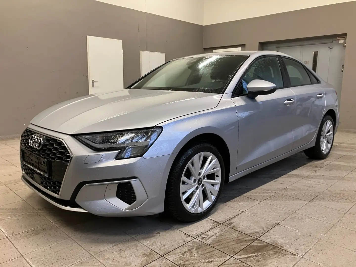 Audi A3 Limousine 30 TFSI Advanced S tronic Navi*ACC*LM17* Silber - 2