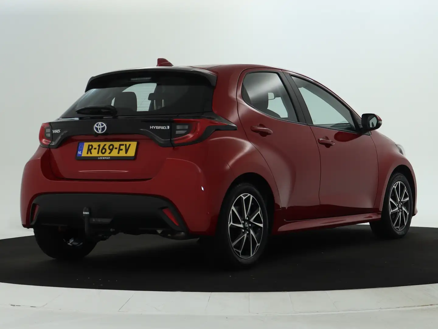 Toyota Yaris 1.5 Hybrid Dynamic Rojo - 2