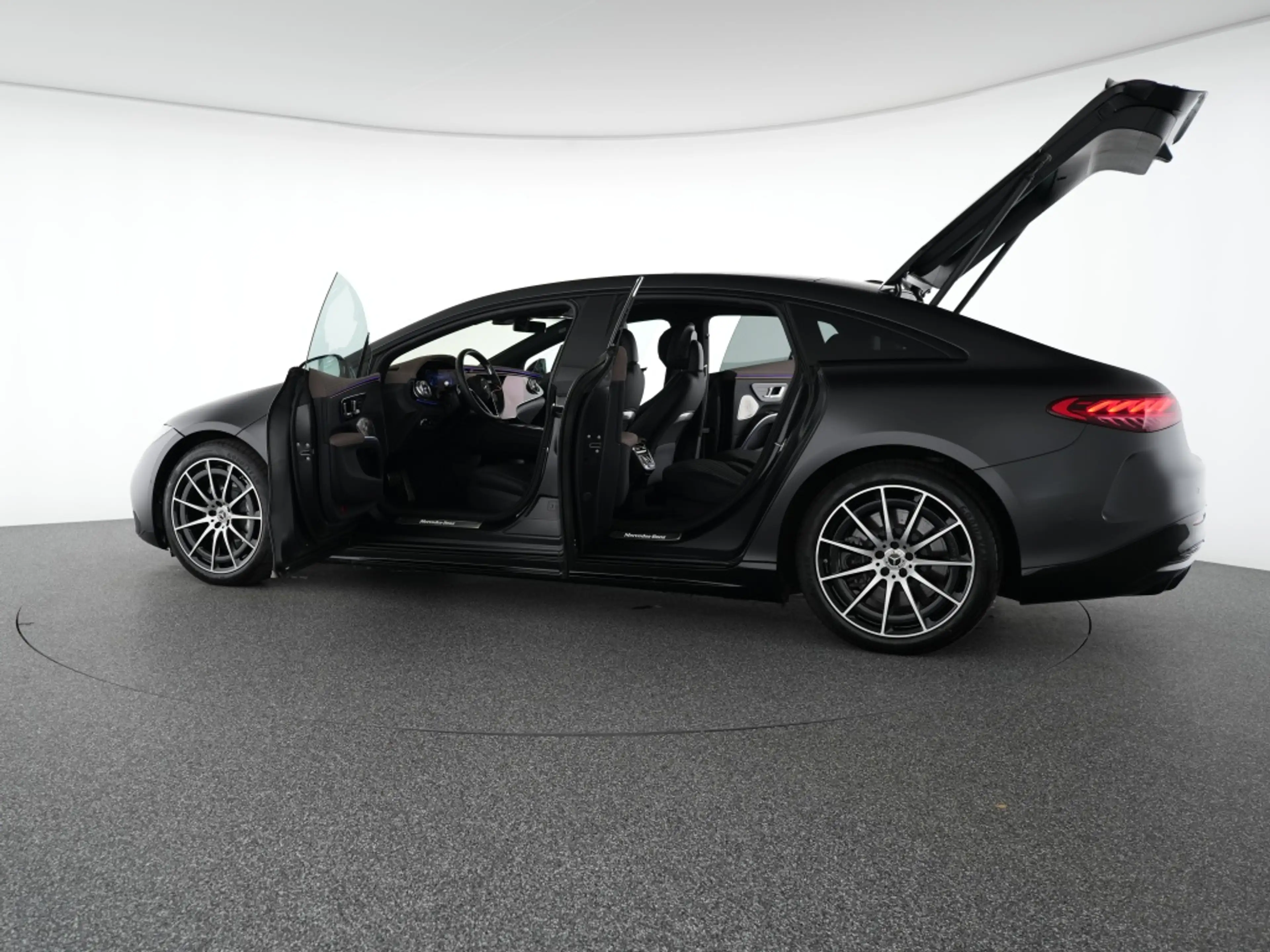 Mercedes-Benz EQS 4M AMG Night Hyper Designo UPE:181 TEUR — photo 14