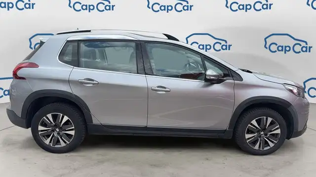 Peugeot 2008 view 4