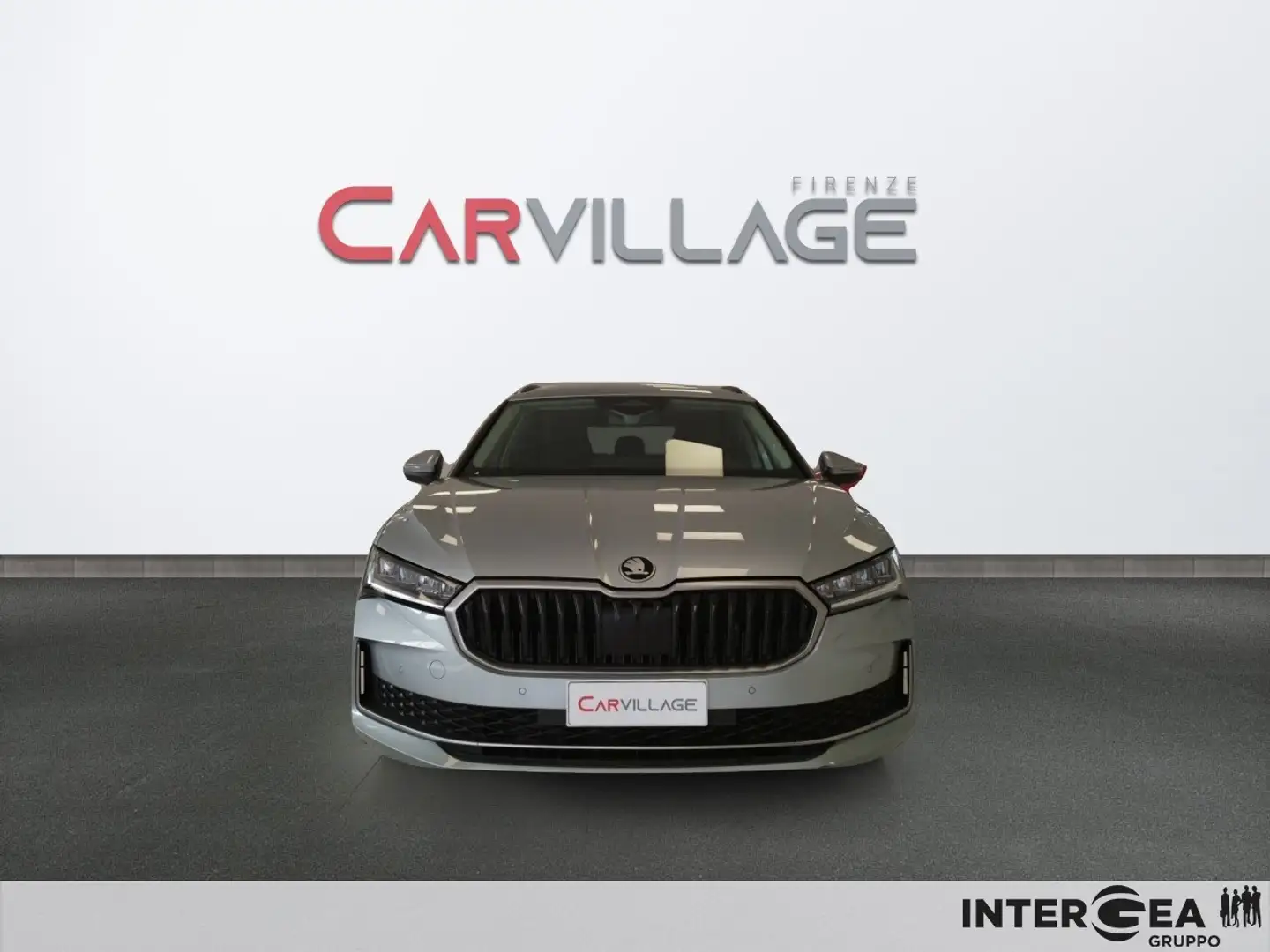 Skoda Superb Wagon 2.0 tdi Selection 150cv dsg Grigio - 2