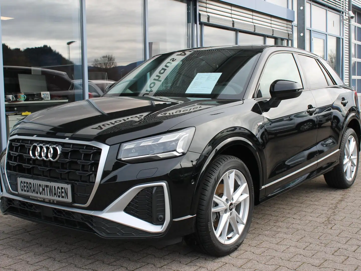 Audi Q2 35 1.5 TFSI S line *Navi/LED/Panorama/RearView* Negro - 1
