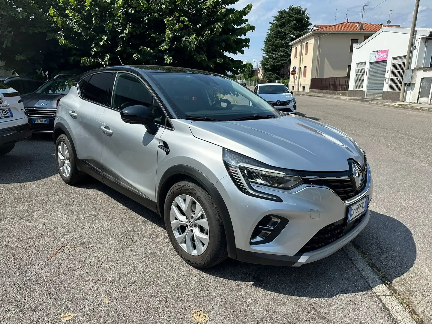 Renault Captur TCe 12V 90 CV Intens Argento - 2