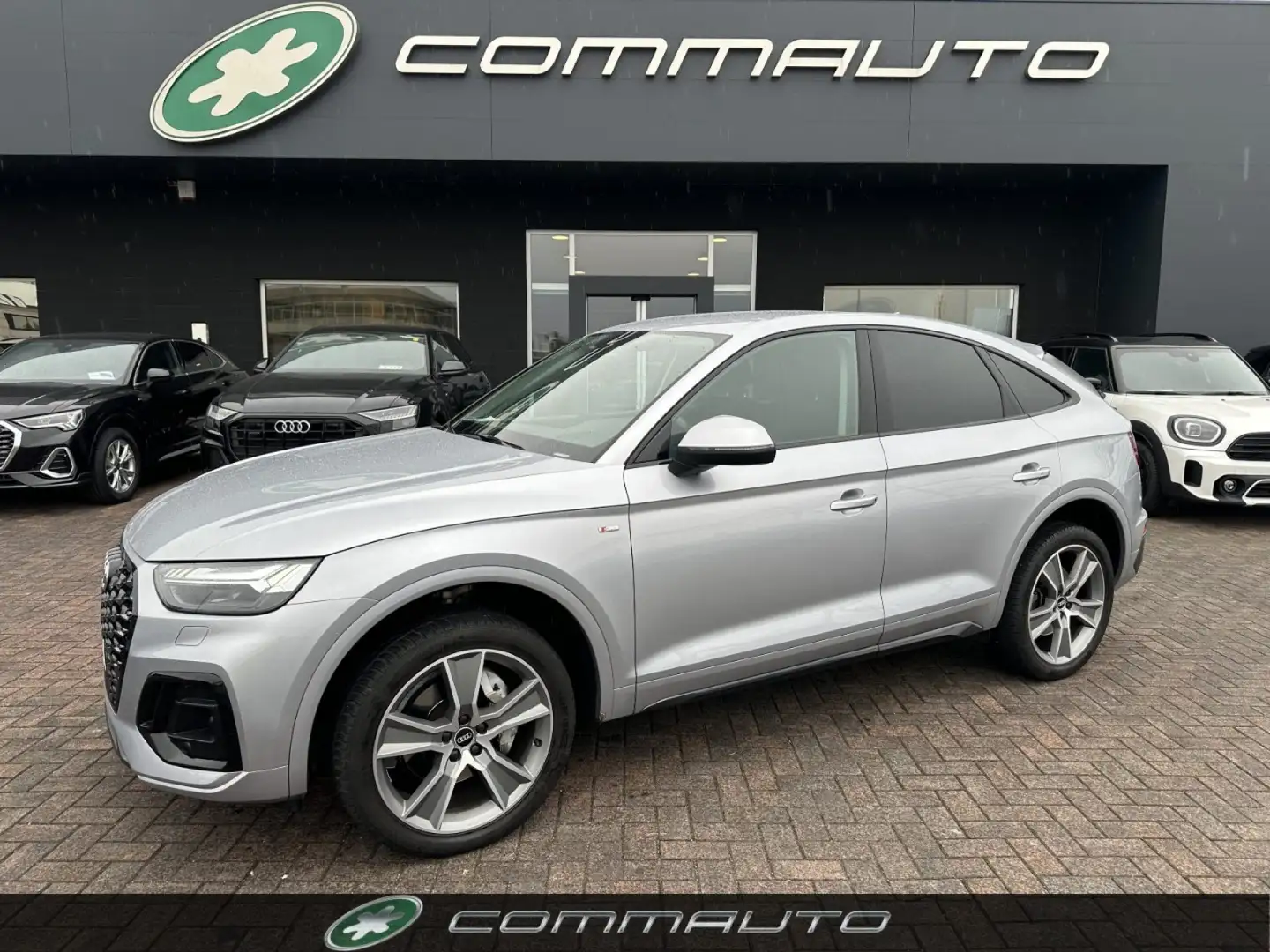 Audi Q5 SPB 40 TDI quattro S tronic S line Sportback Srebrny - 1