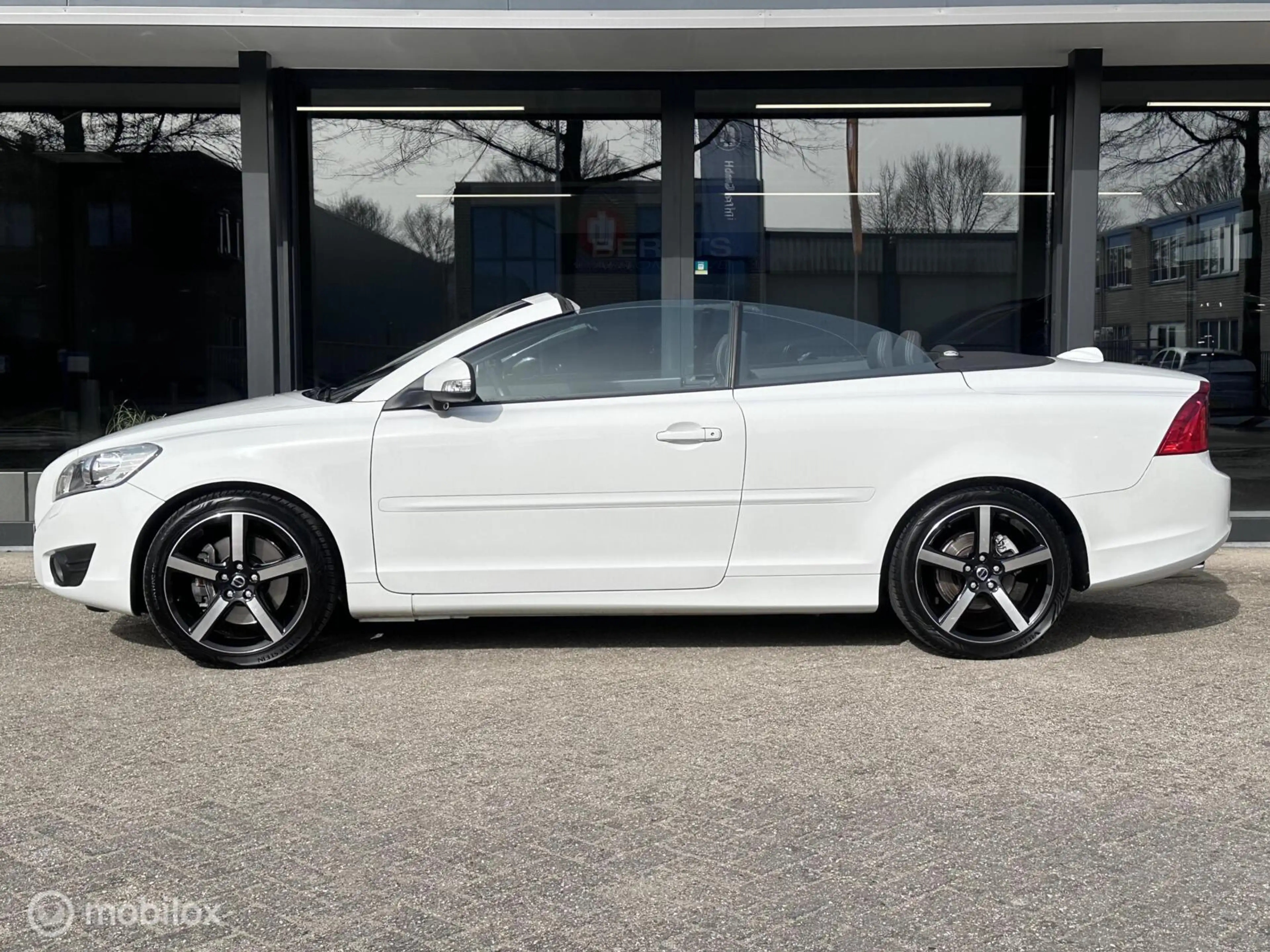 Volvo C70 Convertible 2.5 T5 Momentum — photo 7