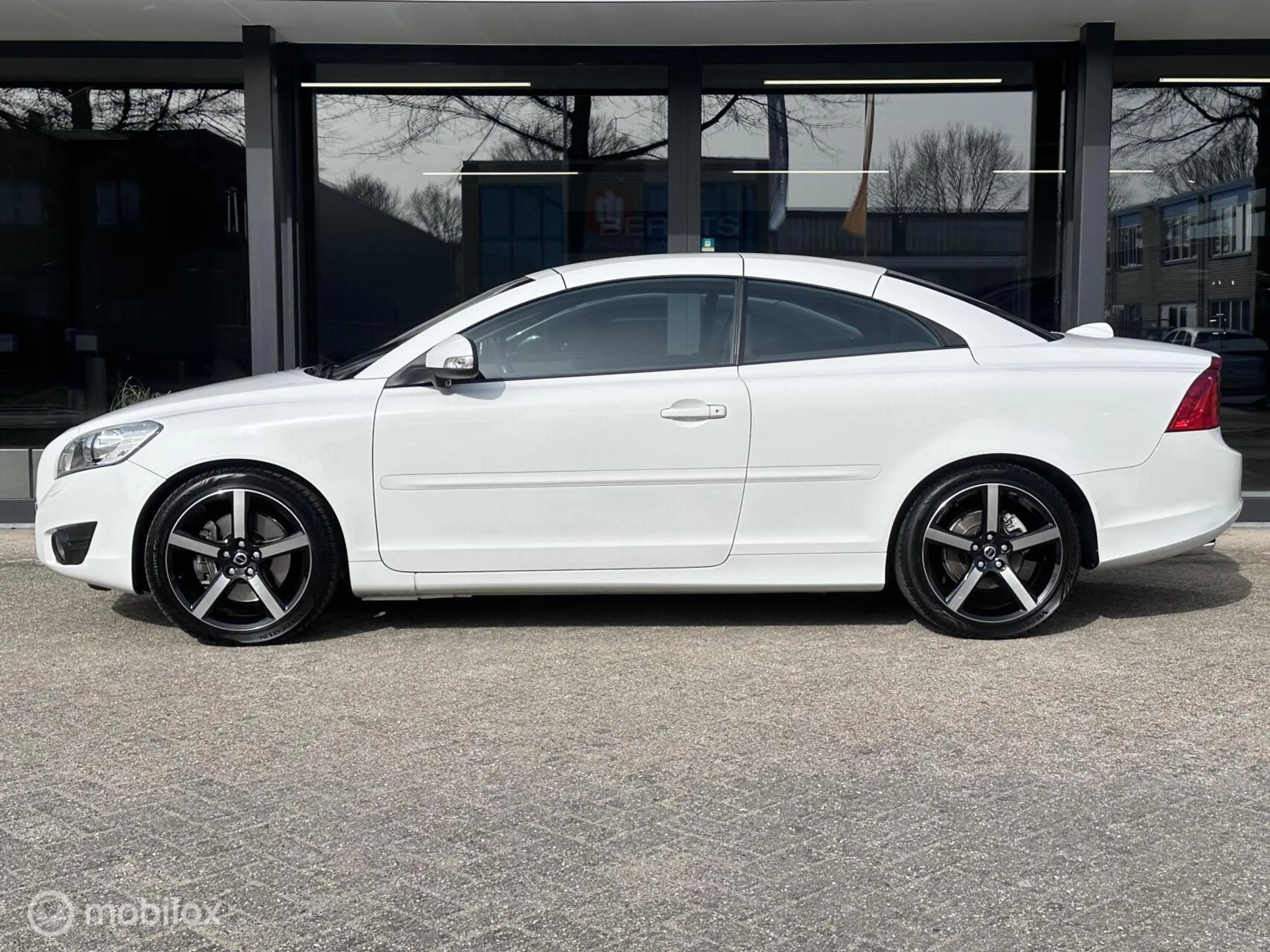 Volvo C70 Convertible 2.5 T5 Momentum — photo 8