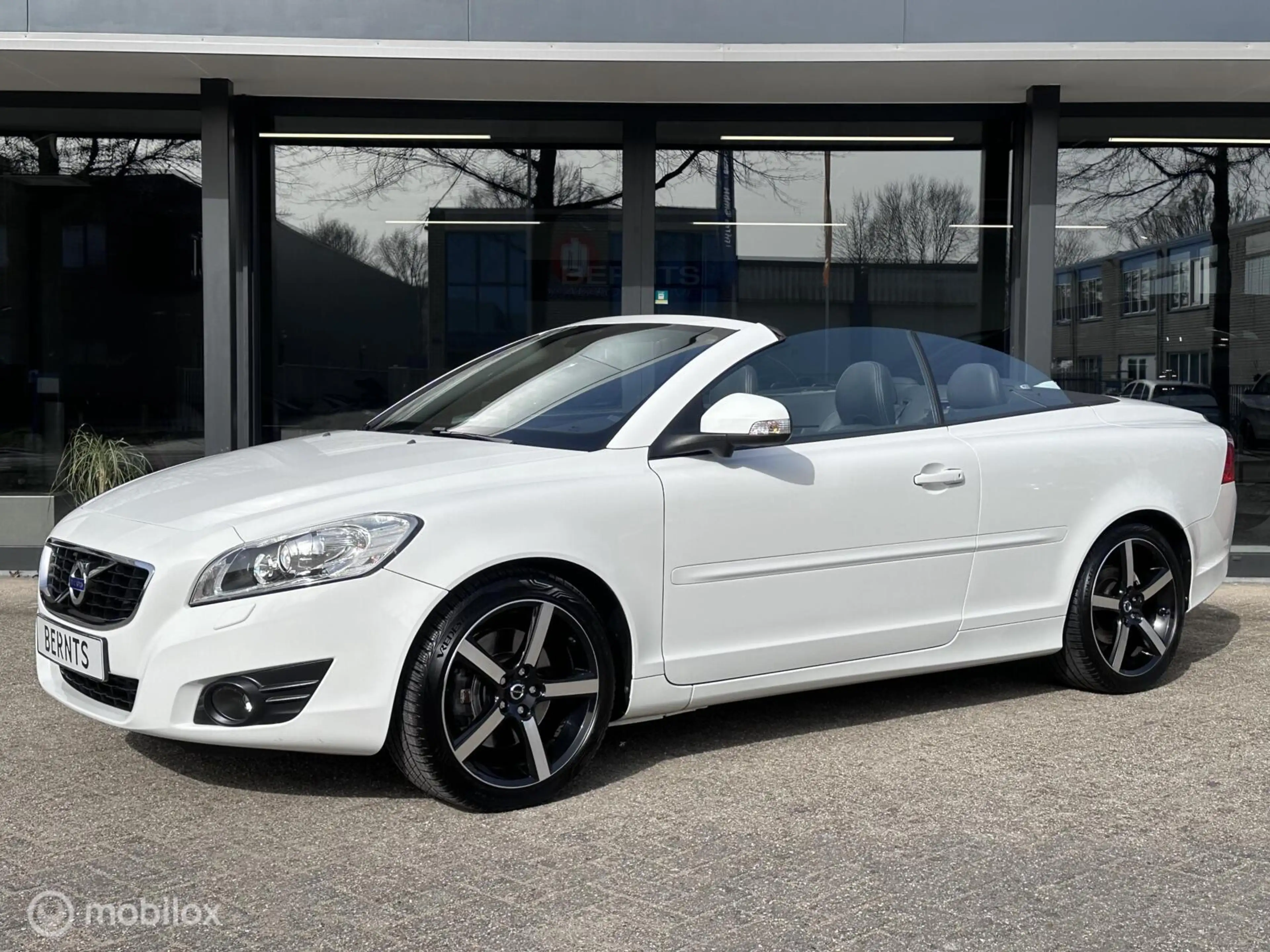 Volvo C70 Convertible 2.5 T5 Momentum — photo 6