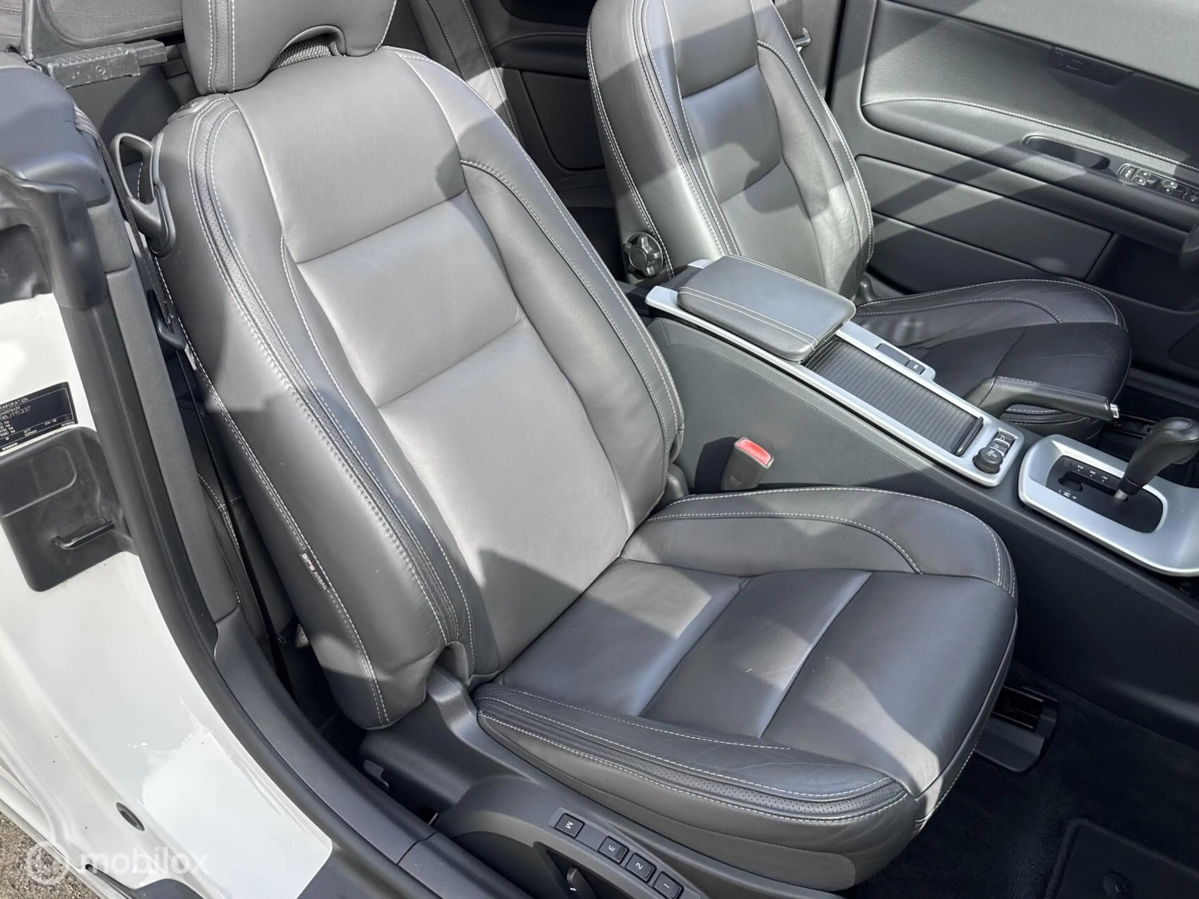 Volvo C70 Convertible 2.5 T5 Momentum — photo 43
