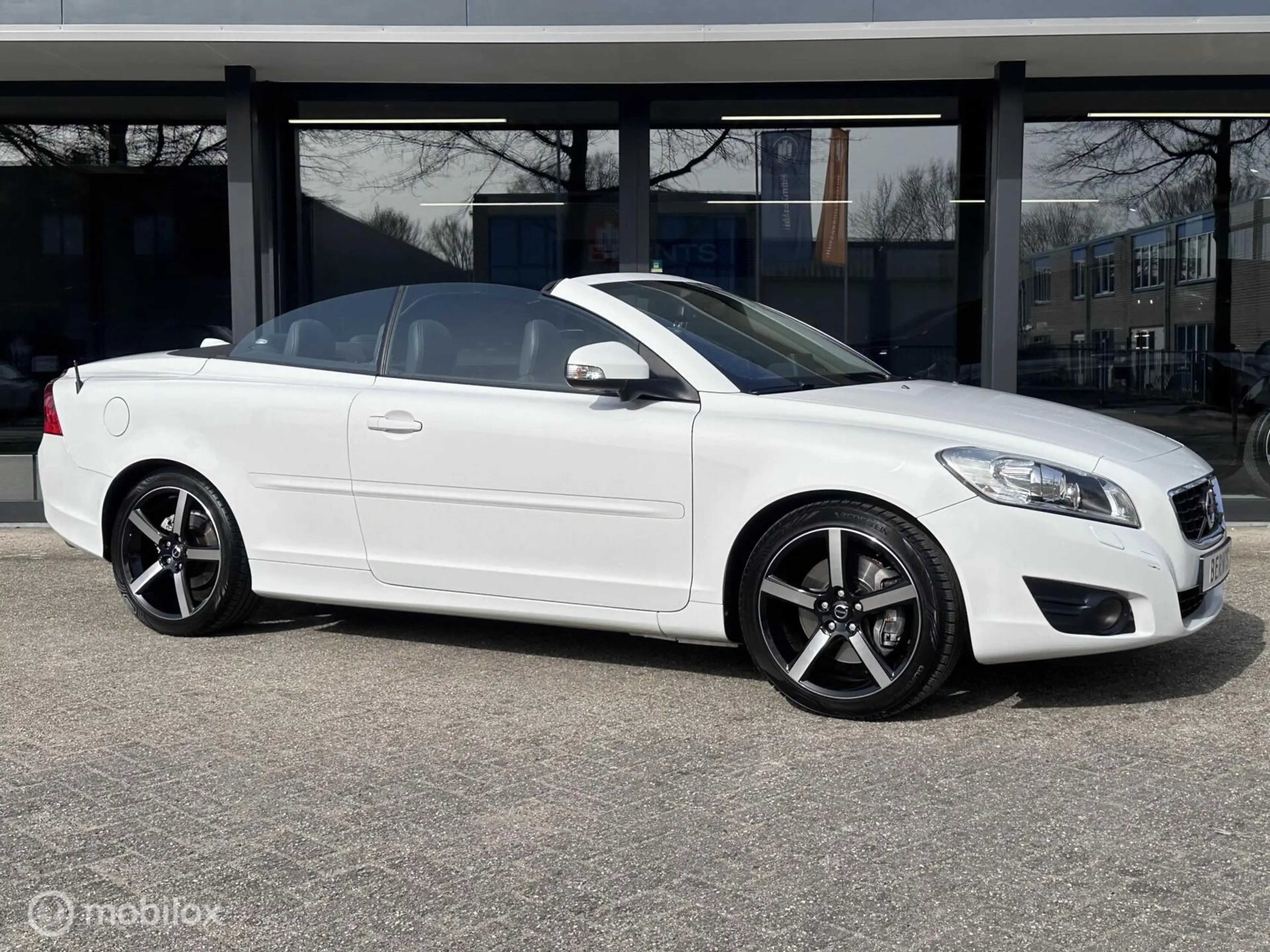 Volvo C70 Convertible 2.5 T5 Momentum — photo 30