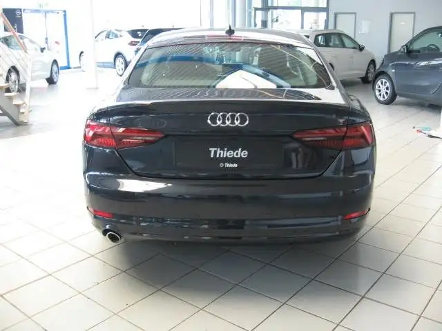 Audi A5 view 6