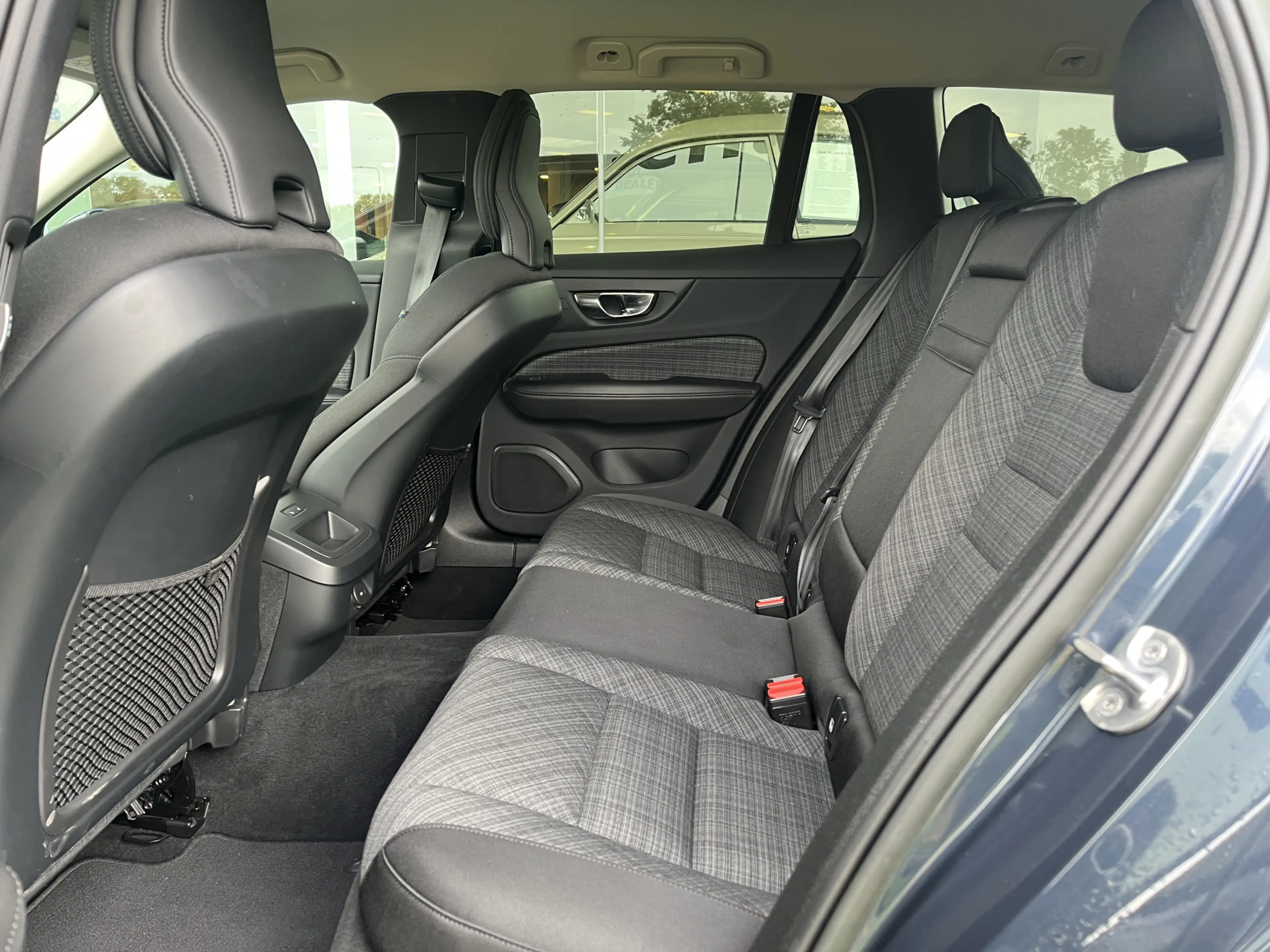 Volvo V60 2.0 B3 Core Automaat | Rijklaar incl 12 mnd Bovag — photo 8