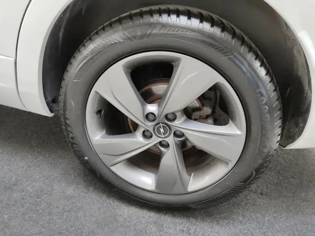 Opel Grandland view 8