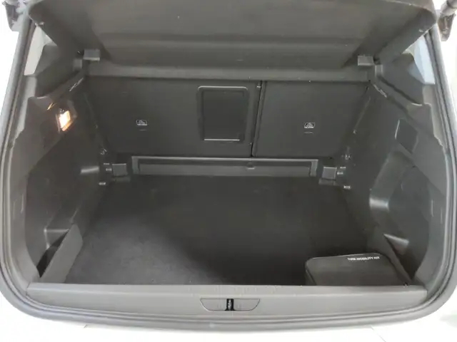 Opel Grandland view 5