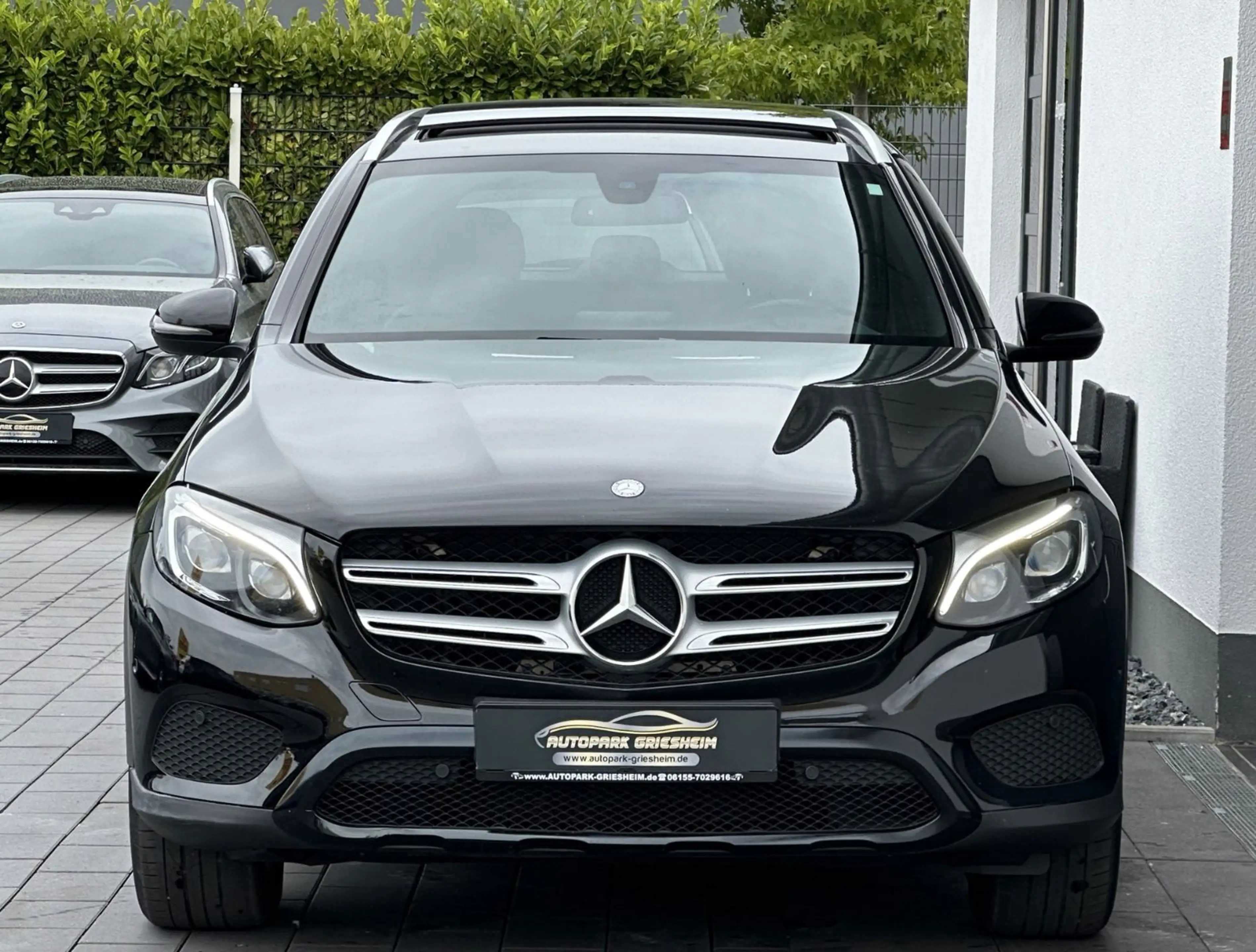 Mercedes-Benz GLC 220 d 4Matic*EXCLUSIVE*PANORAMA*KAMERA* — photo 2