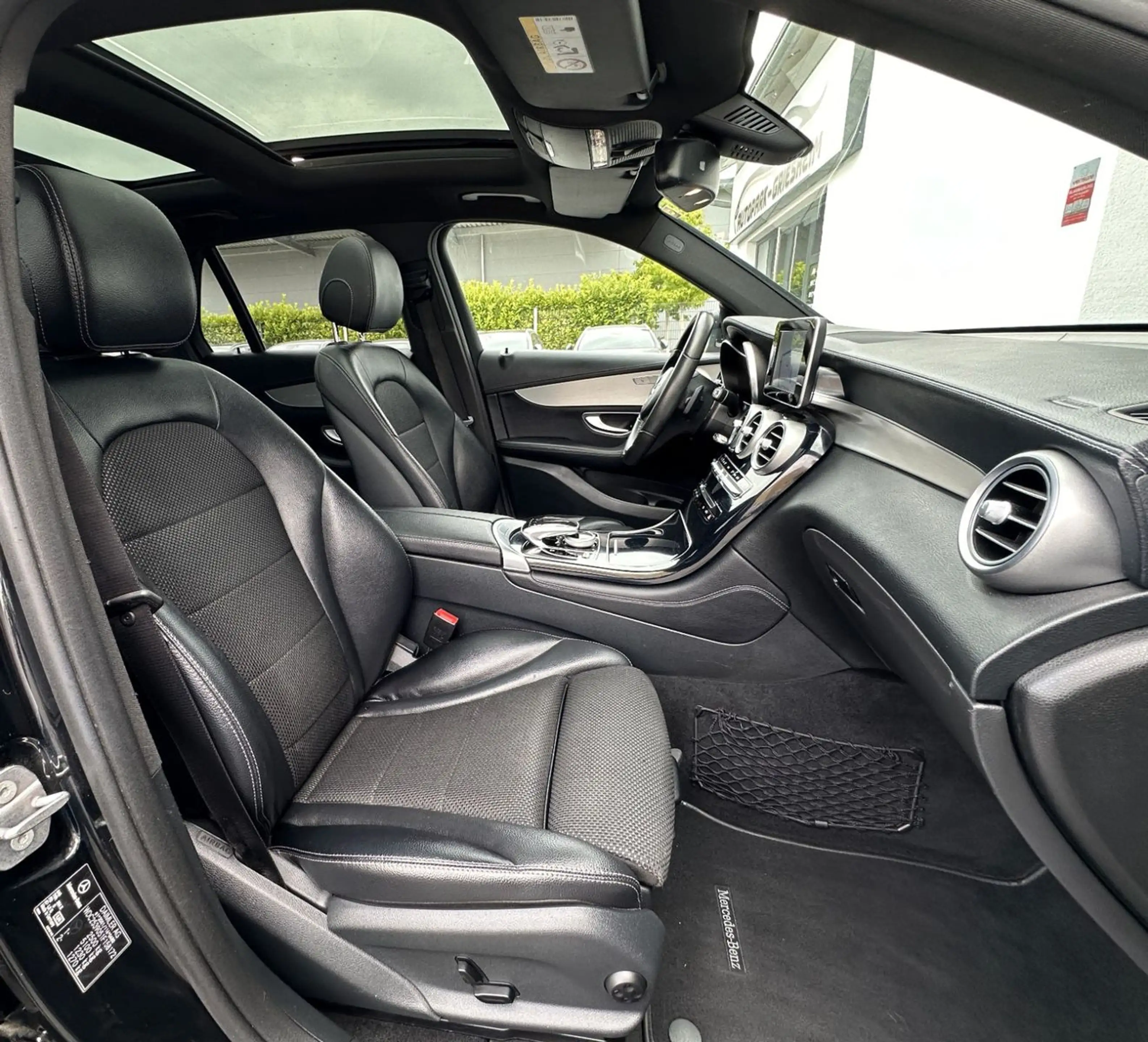 Mercedes-Benz GLC 220 d 4Matic*EXCLUSIVE*PANORAMA*KAMERA* — photo 6