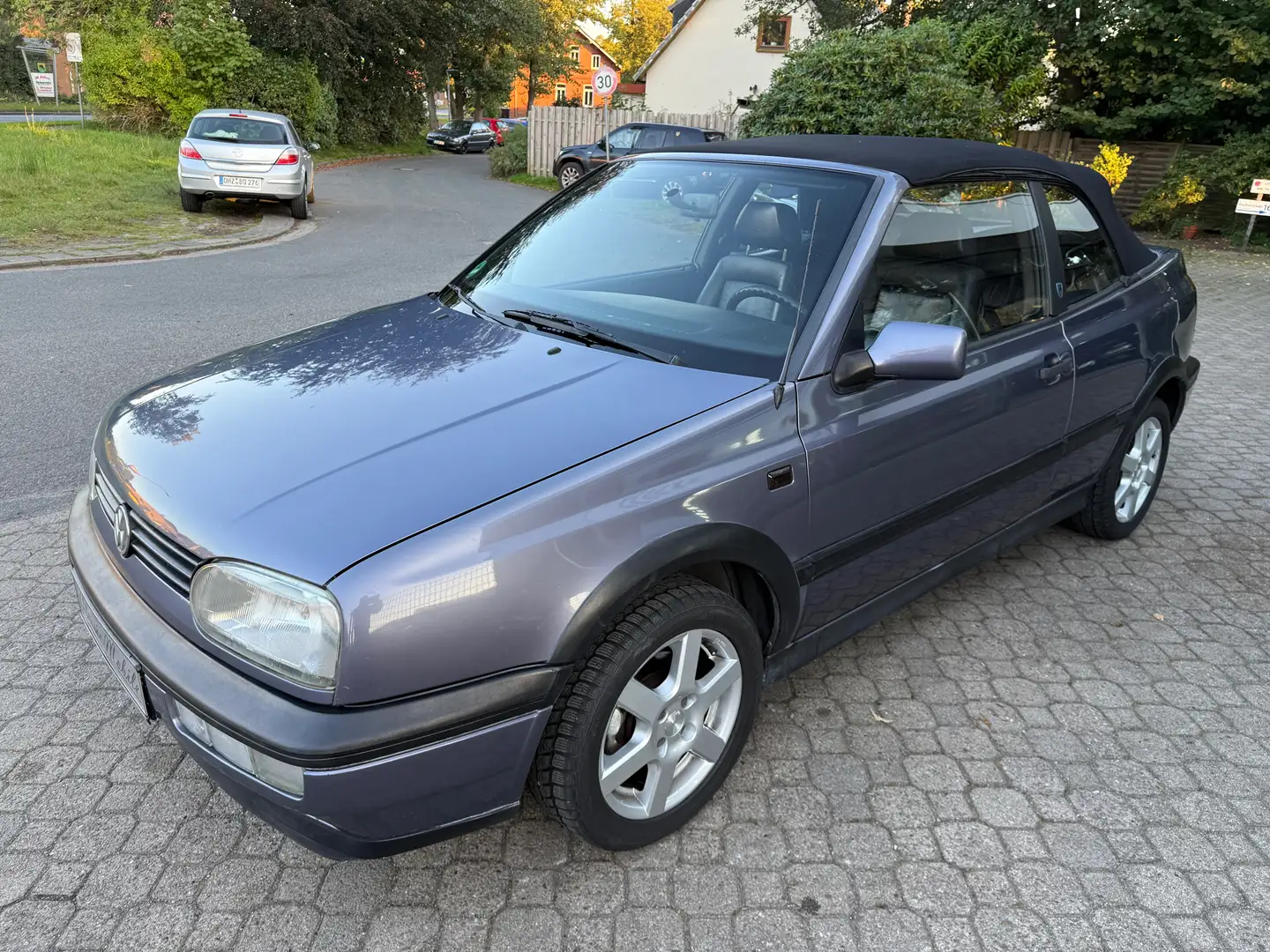 Volkswagen Golf Cabriolet Golf III Cabrio 1.8 *HU neu*nur 128 TKM*Leder* Violett - 2