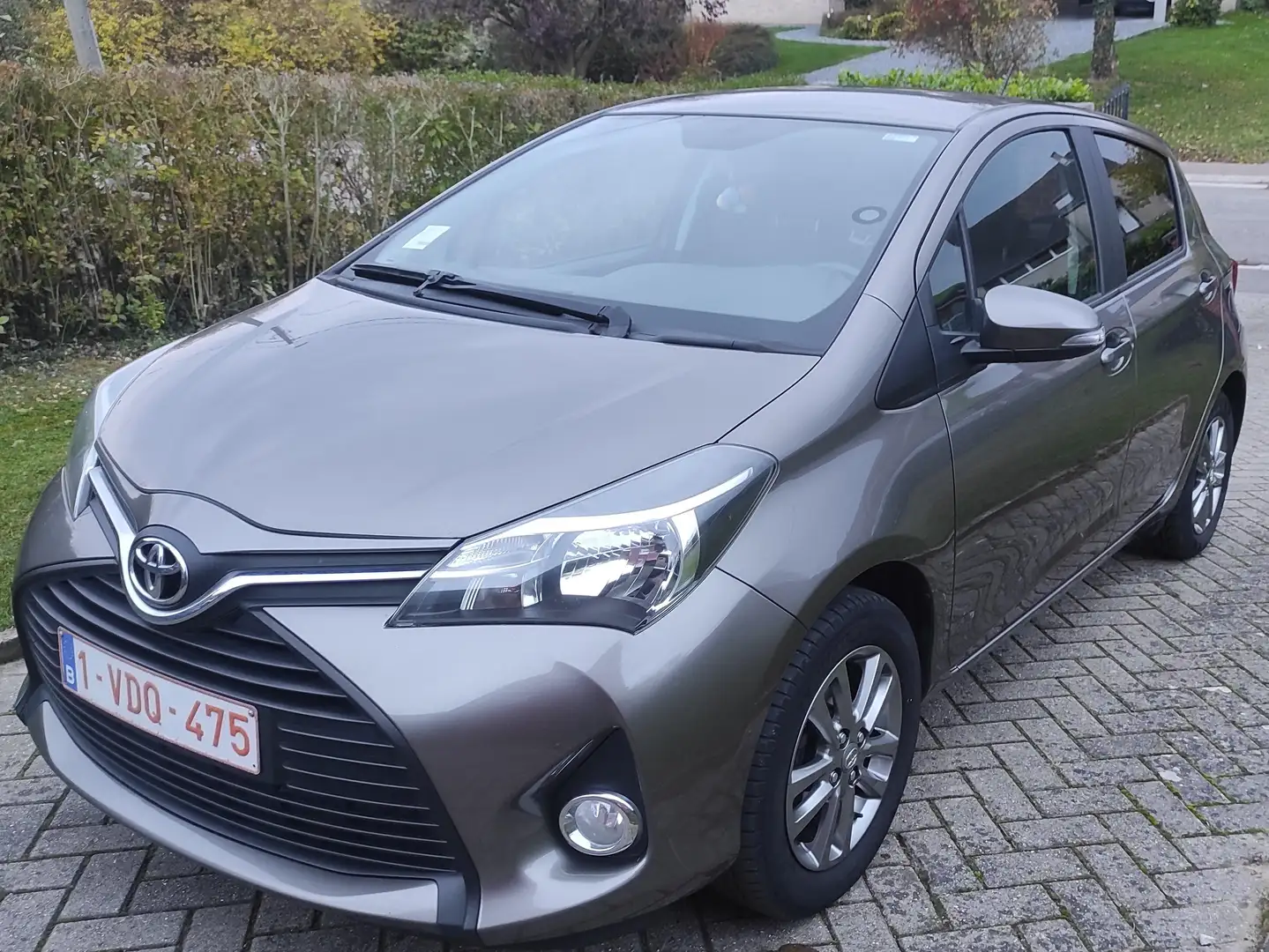 Toyota Yaris Yaris 1.33i VVT-i Active and pack Live 2 Beige - 2