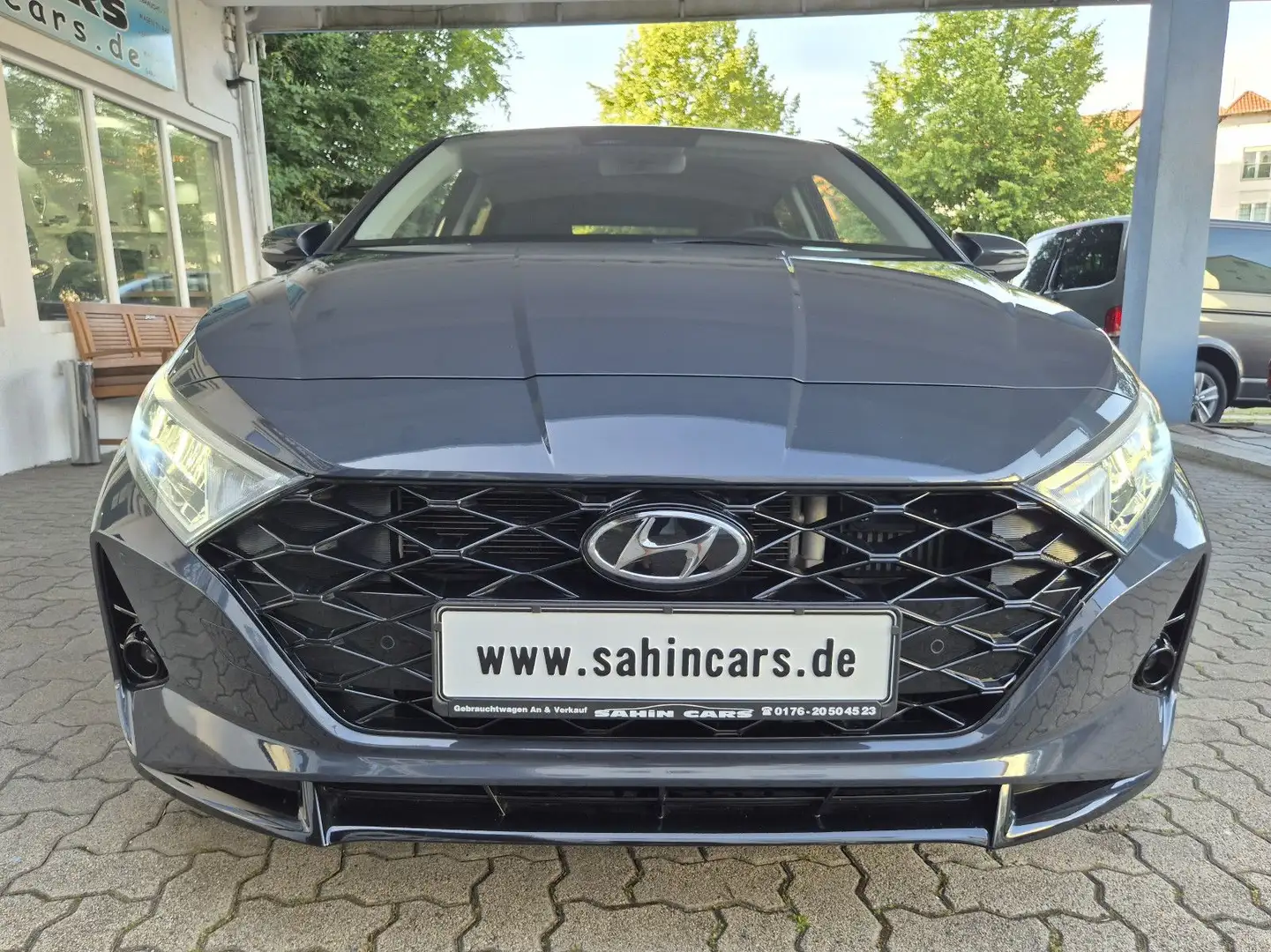 Hyundai i20 Prime Mild-Hybrid LED/SMARTLINK/KAMERA/SPUR Grijs - 2